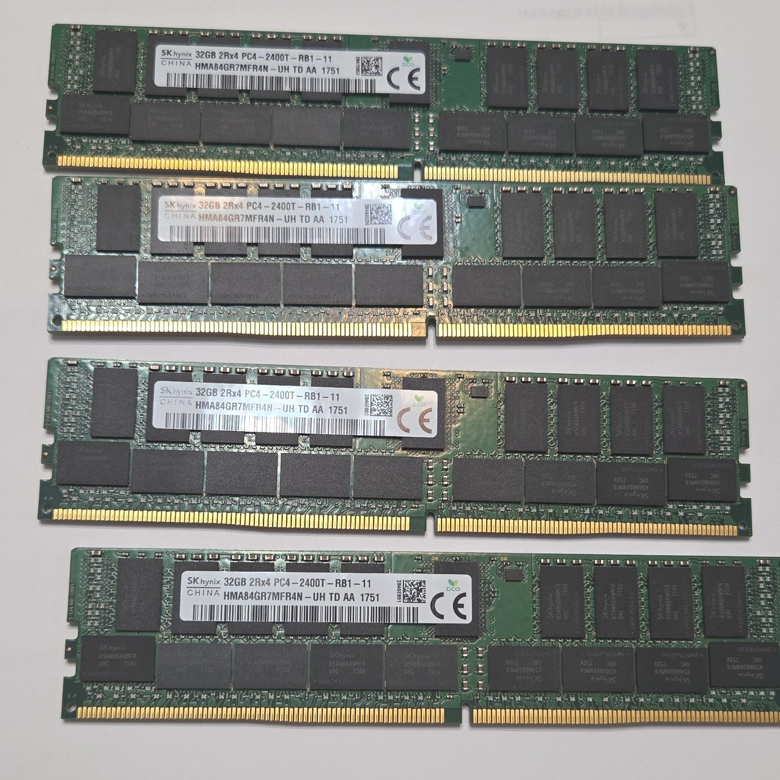 SK hynix 256GB (8x32GB) DDR4 PC4-2400T ECC Reg 288-Pin DIMM HMA84GR7MFR4N-UH