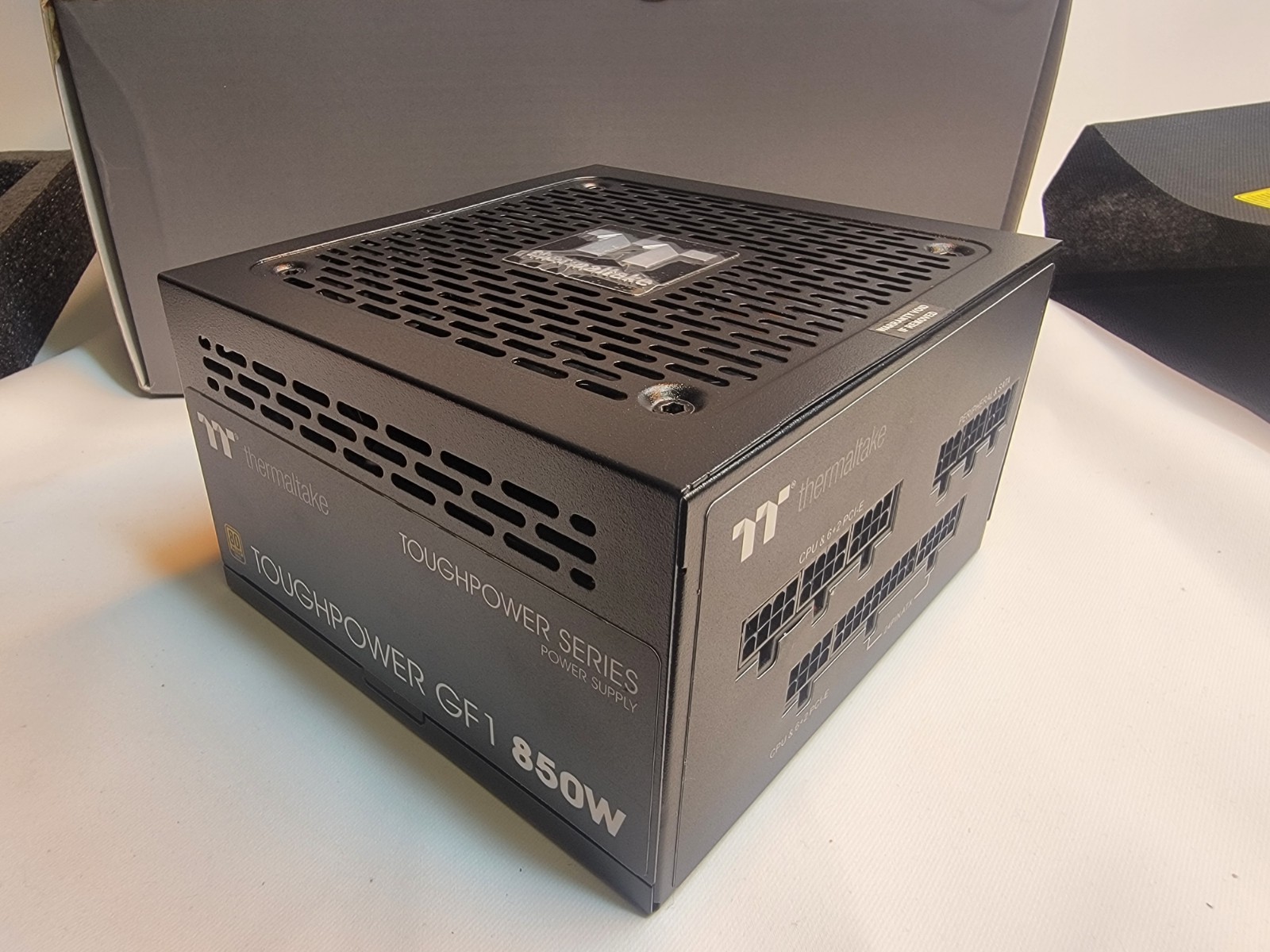 Thermaltake Toughpower GF1 850W Fully Modular Power Supply