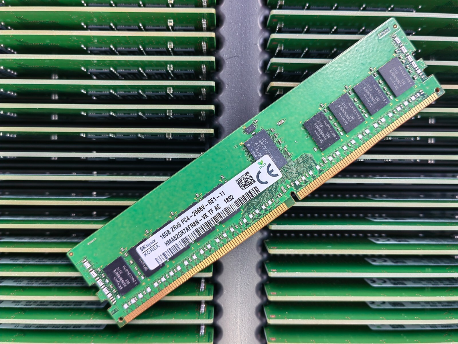 SK Hynix 16GB DDR4 2666 2Rx8 PC4-21300 HMA82GR7AFR8N-VK 288pin Server RDIMM RAM