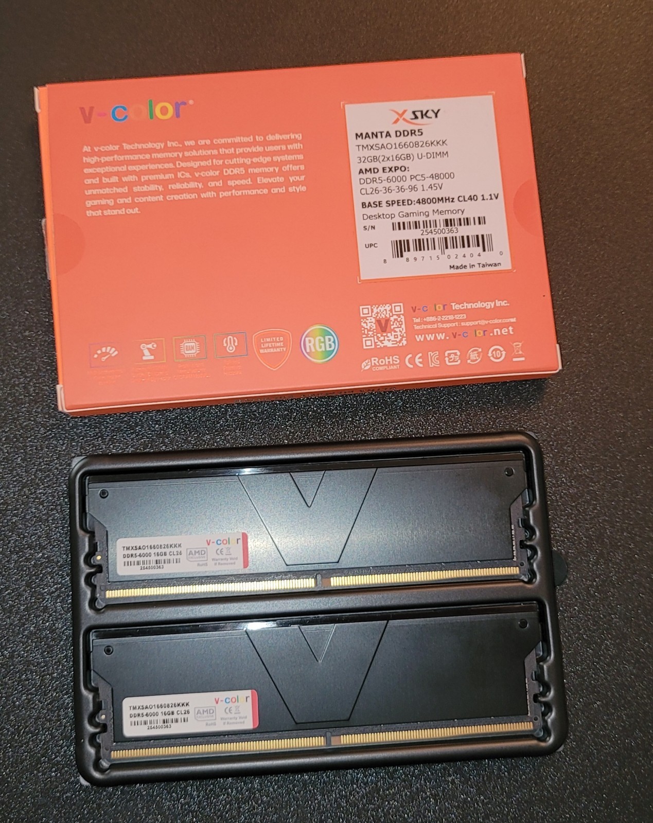 V-COLOR Manta XSky DDR5 32GB (2x16GB) 6000MHz CL26 1.45V SK Hynix IC Gaming Desk