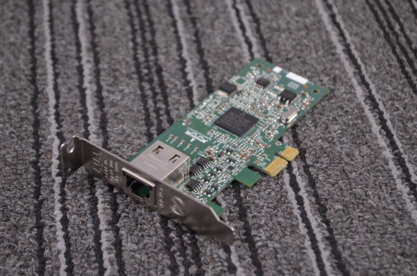 Low Profile Gigabit Ethernet | Broadcom BCM5722 | 10/100/1000BaseT RJ-45