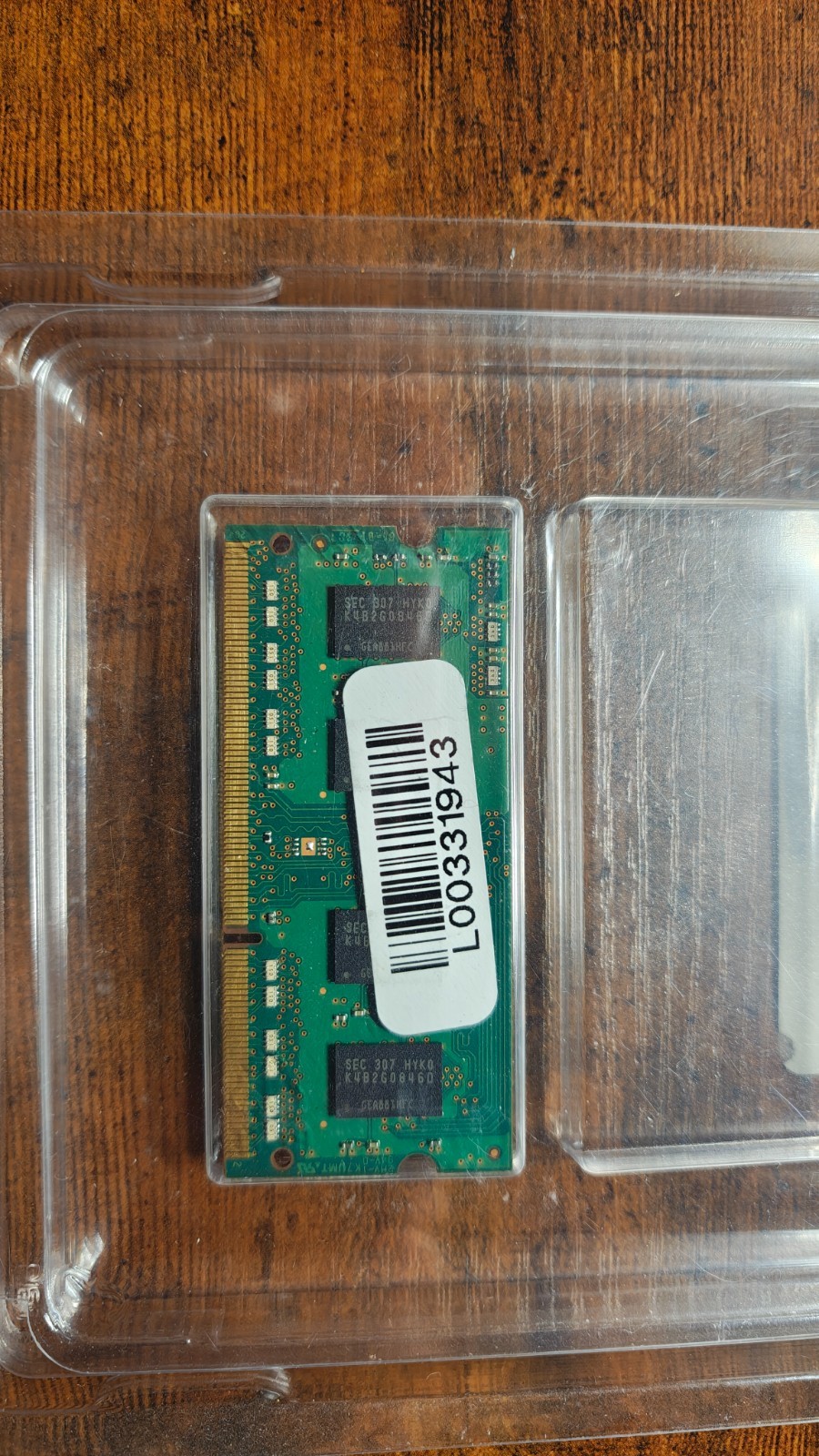 Samsung 2 GB SO-DIMM 1600 MHz PC3-12800 DDR3 Memory (M471B5773DH0-YK0)