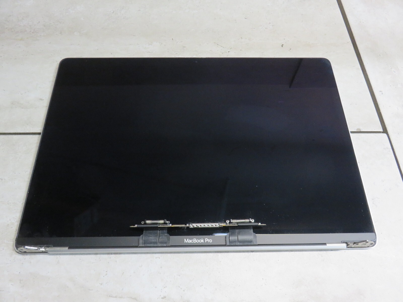 APPLE Macbook Pro 15″ A1990 2018 2019 LCD SCREEN Display Assembly EMC 3215