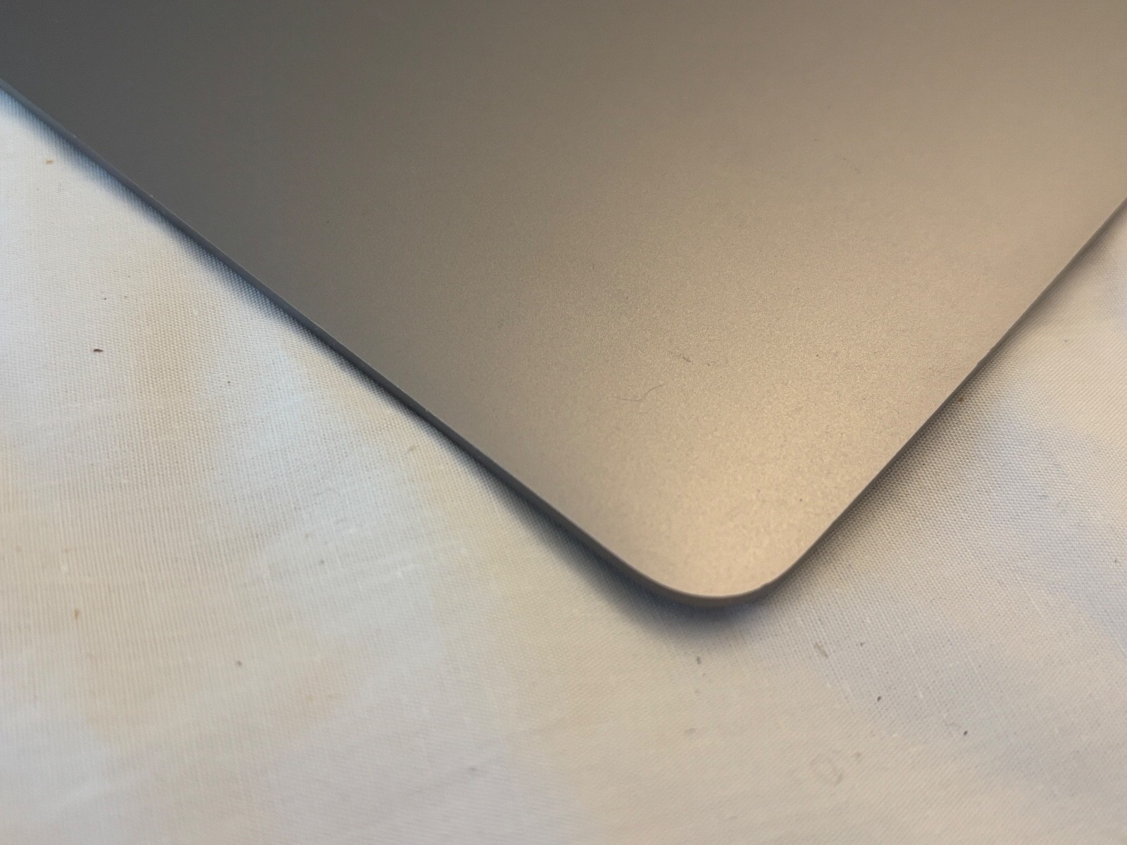 Genuine Apple LCD Screen Assembly 16″ MacBook Pro A2141 2019 2020 GRAY