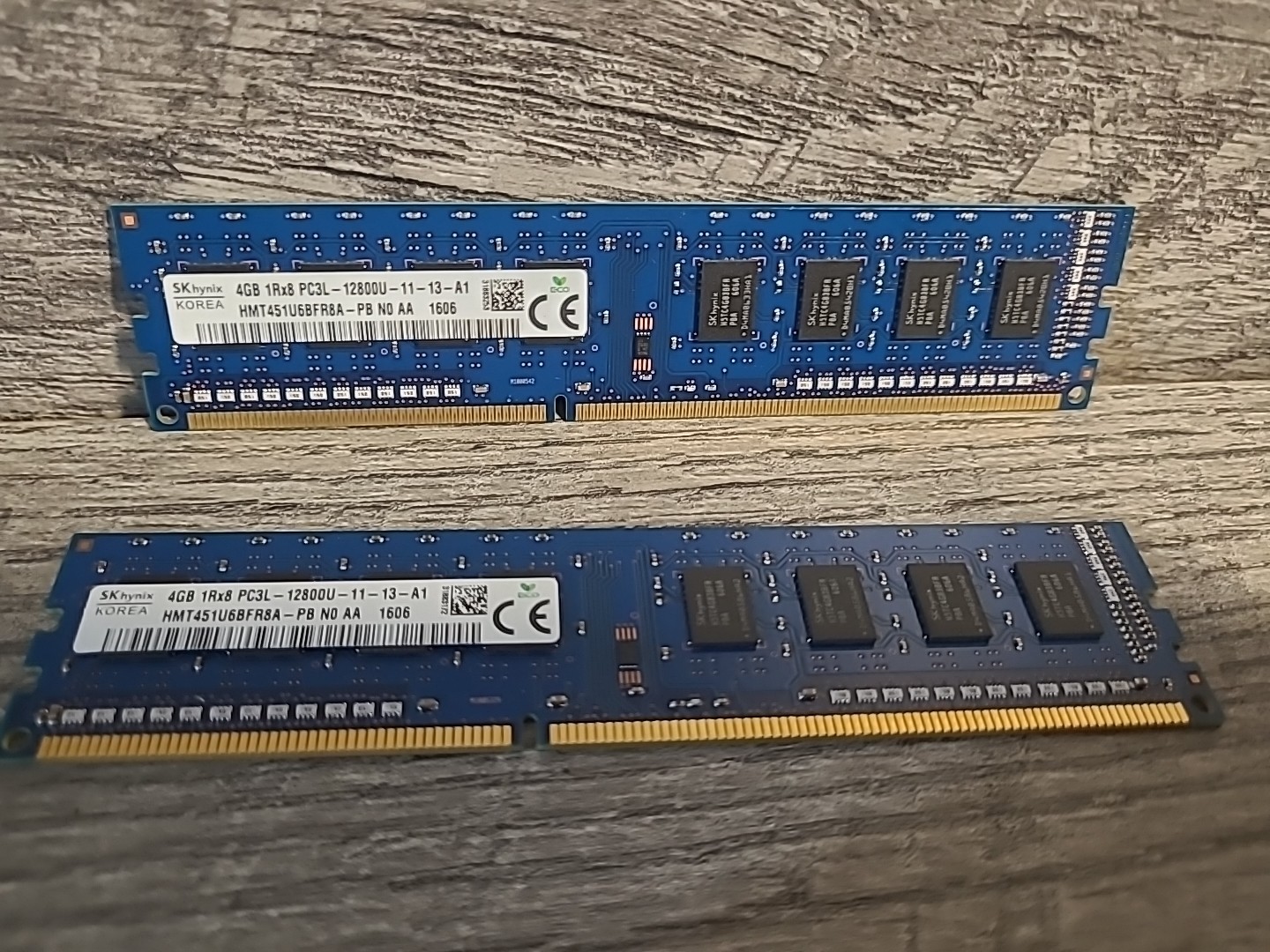 2× SK Hynix 4GB (1x4GB) PC3-12800 DDR3 1600 HMT451U6BFR8A-PB PC Memory Stick RAM
