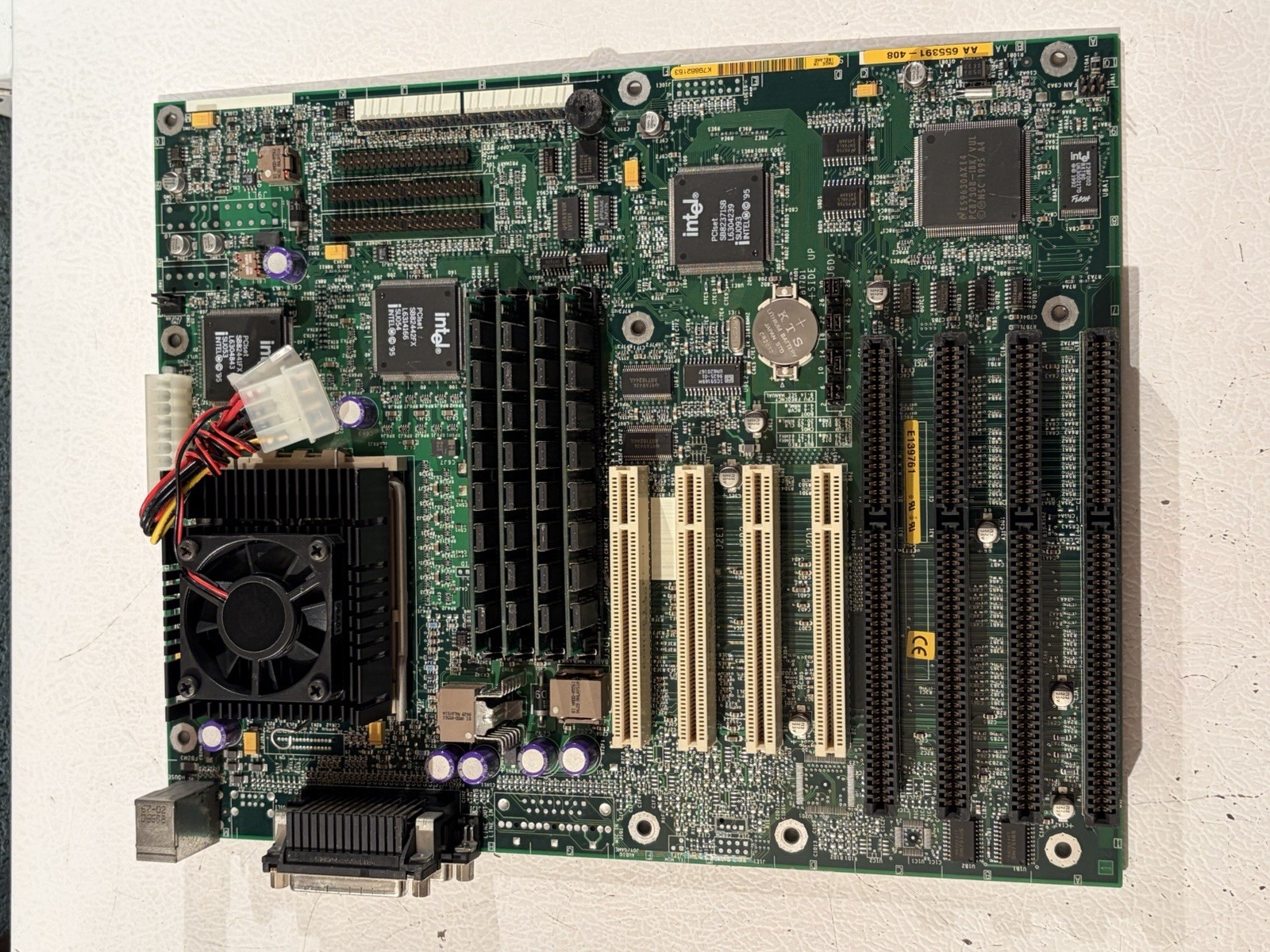 INTEL VS440FX MOTHERBOARD PENTIUM PRO 200MHz 64MB RAM