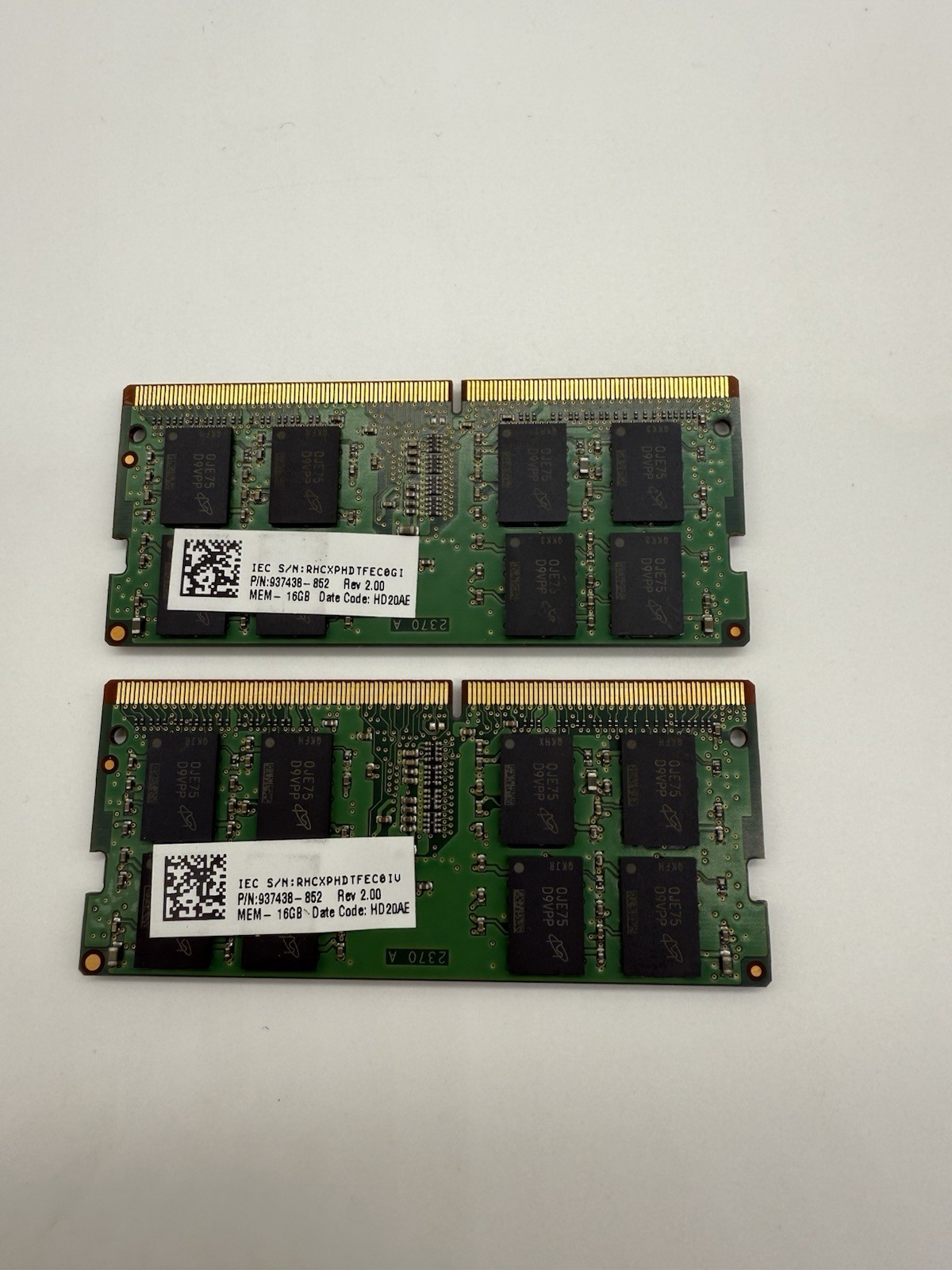 32GB (2x16GB) Micron DDR4-2666 SODIMM 2Rx8 PC4-21300 Laptop RAM Memory Kit