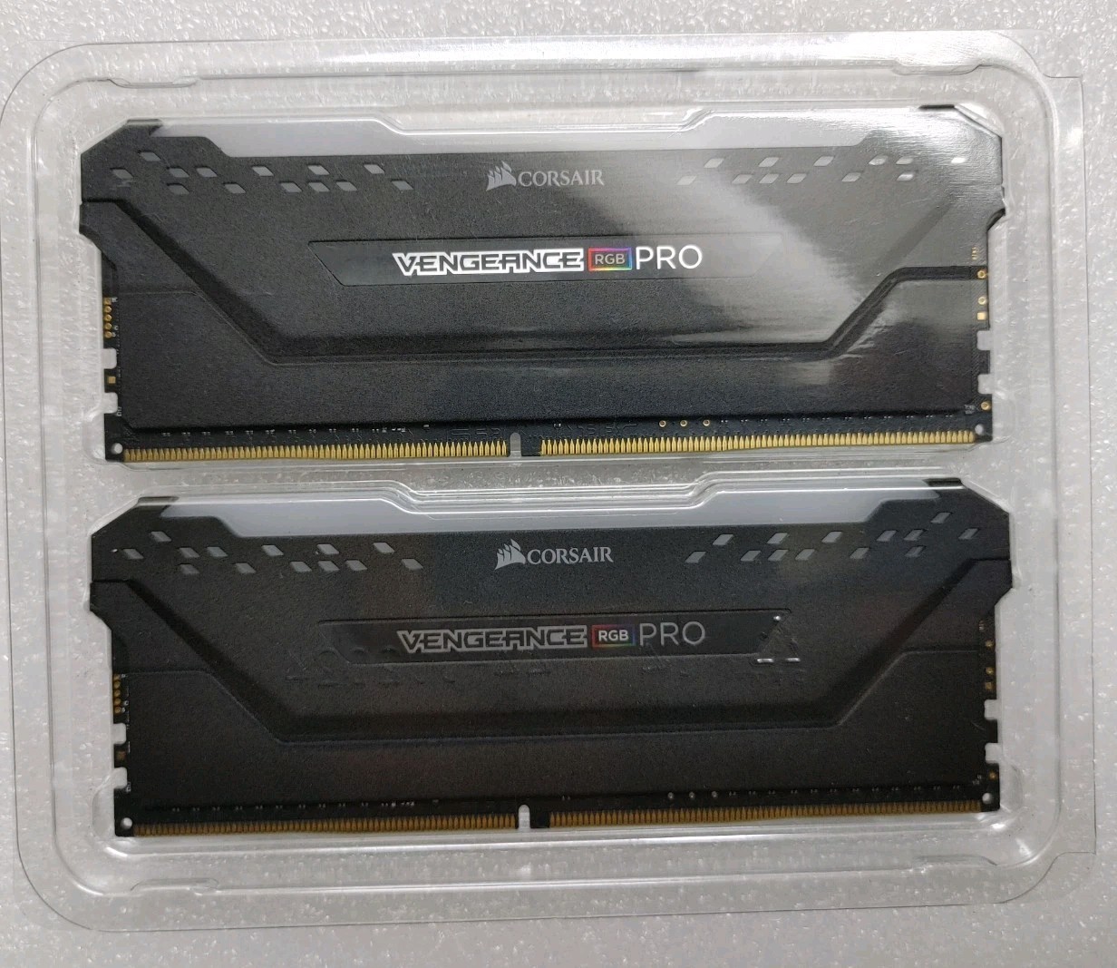 Corsair Vengeance RGB Pro 16GB (2x8GB) DDR4 RAM 4000MHz CMW16GX4M2Z4000C18