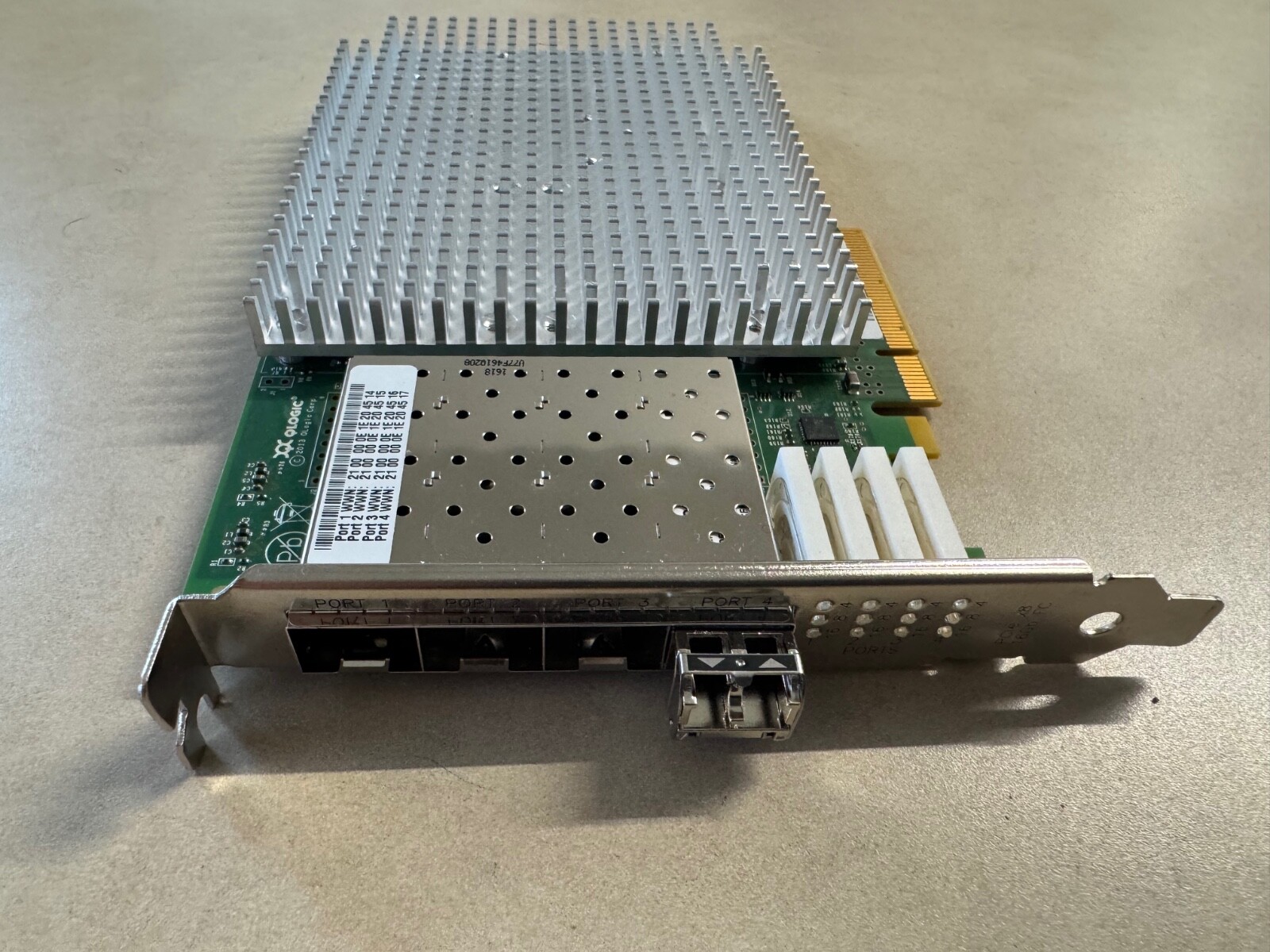 QLOGIC QLE2664 16GB quad-port Fibre Channel-to-x8 PCI Express adapter HD8310406