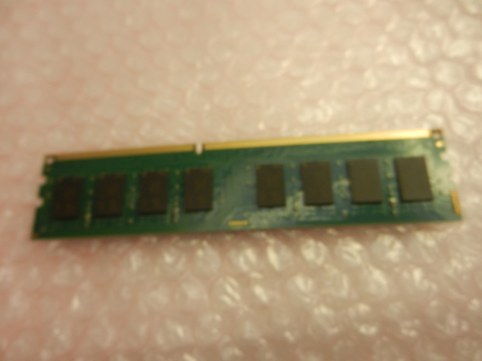 (1) Crucial 8 gb DDR3L -1600 UDIMM memory module CT102464BD160B.C16FED