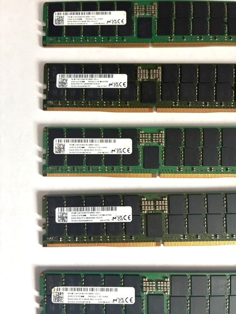 Micron 64GB DDR5 PC5-4800B EC8 RDIMM Server Memory RAM MTC40F2046S1RC48BA1