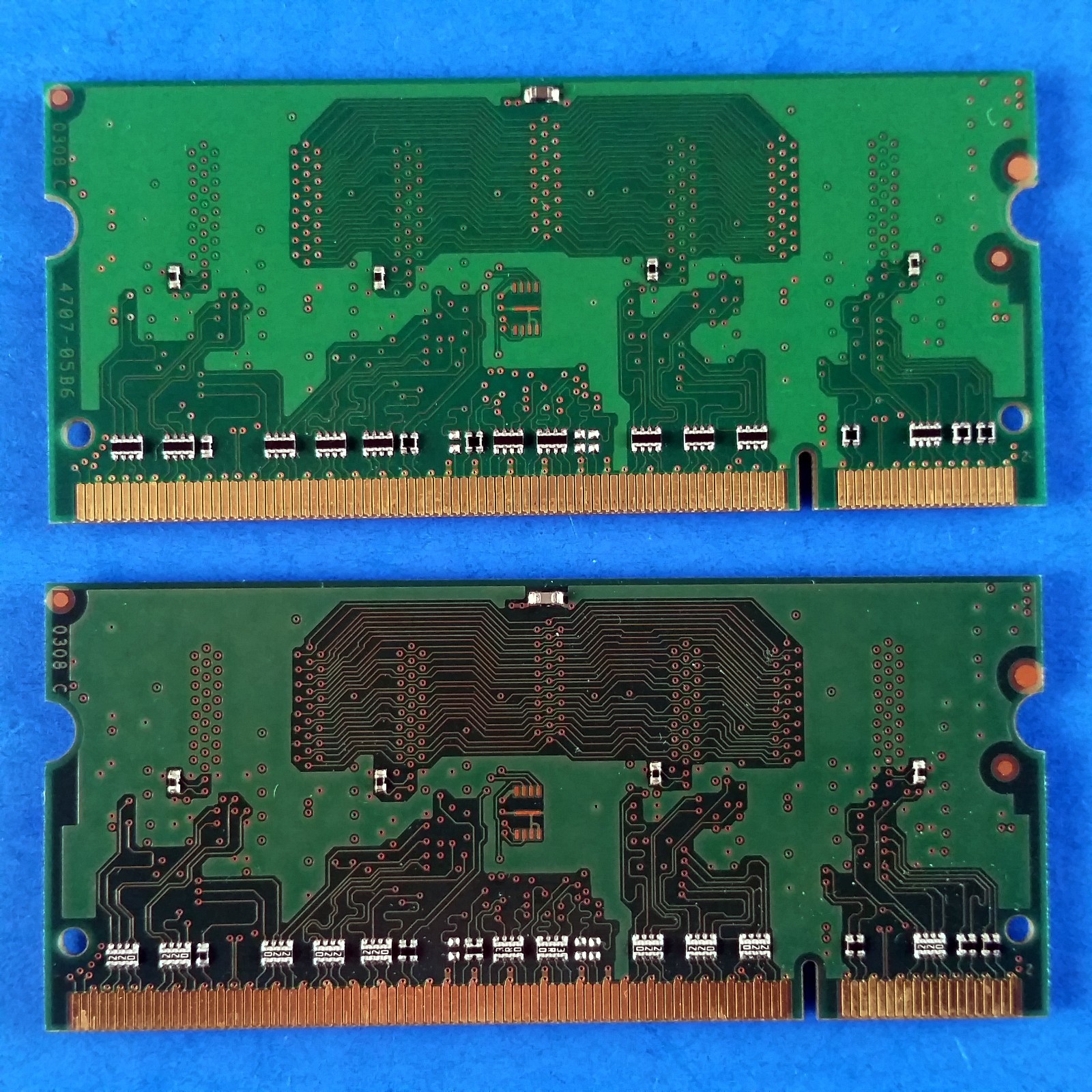 2-pc Lot 512MB 1GB Total PC2-5300 DDR2 SODIMM 200-Pin RAM Memory SO-DIMM Micron