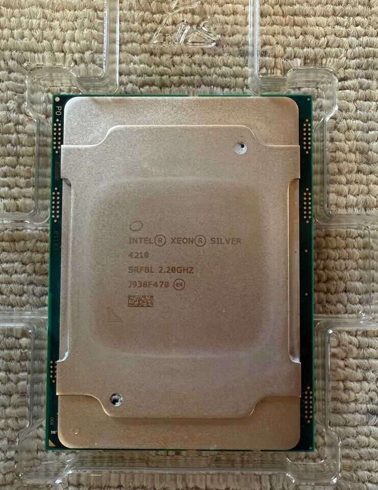 Intel Xeon Silver 4210 10Core 2.20GHz SRFBL 13.75MB 85W FCLGA3647 CPU Processor