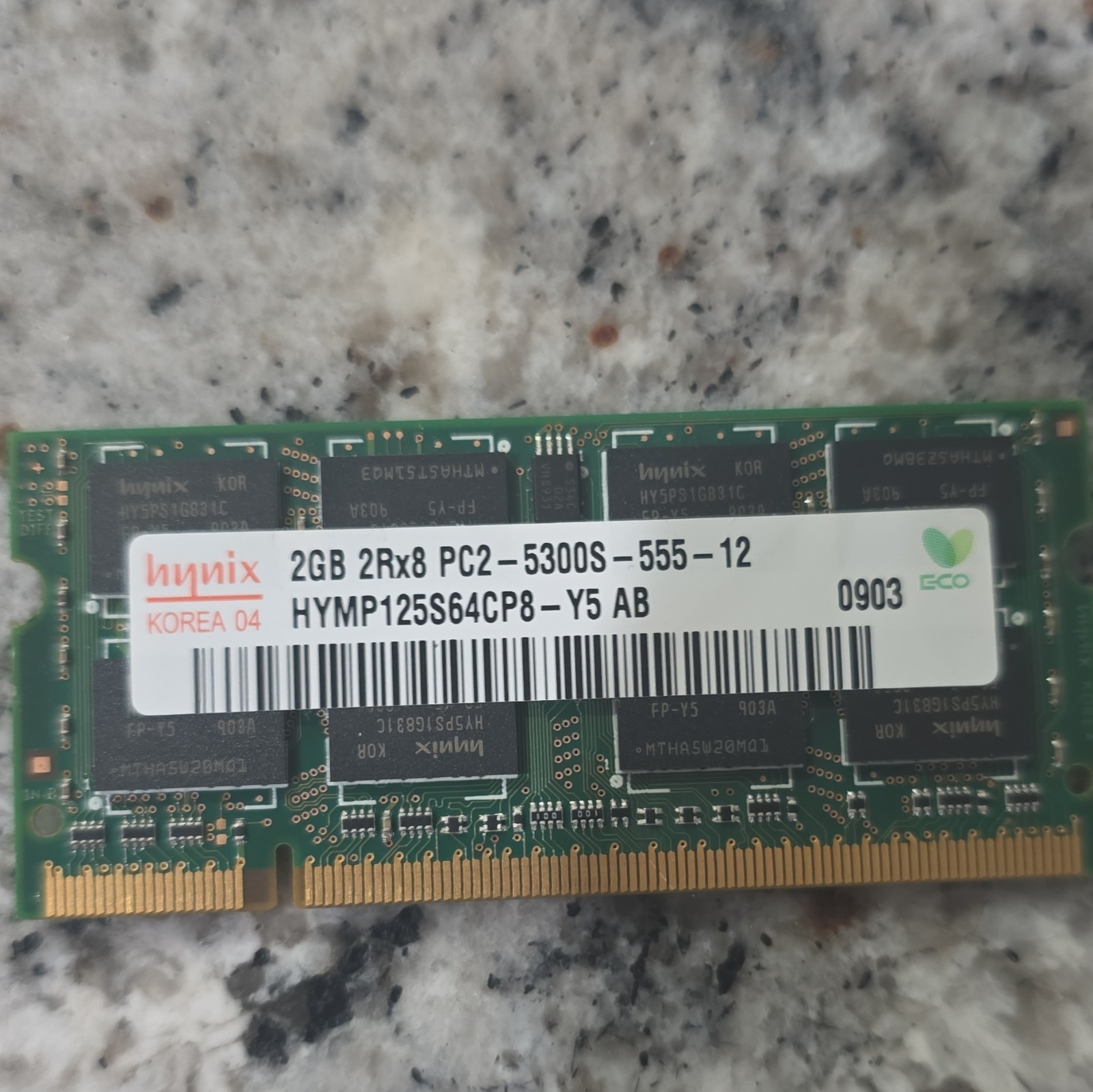 Hynix 2GB DDR2 SO-DIMM PC2-5300S 200-Pin Laptop RAM 1x2GB HYMP125S64CP8-Y5