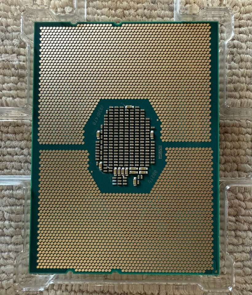 Intel Xeon Silver 4210 10Core 2.20GHz SRFBL 13.75MB 85W FCLGA3647 CPU Processor