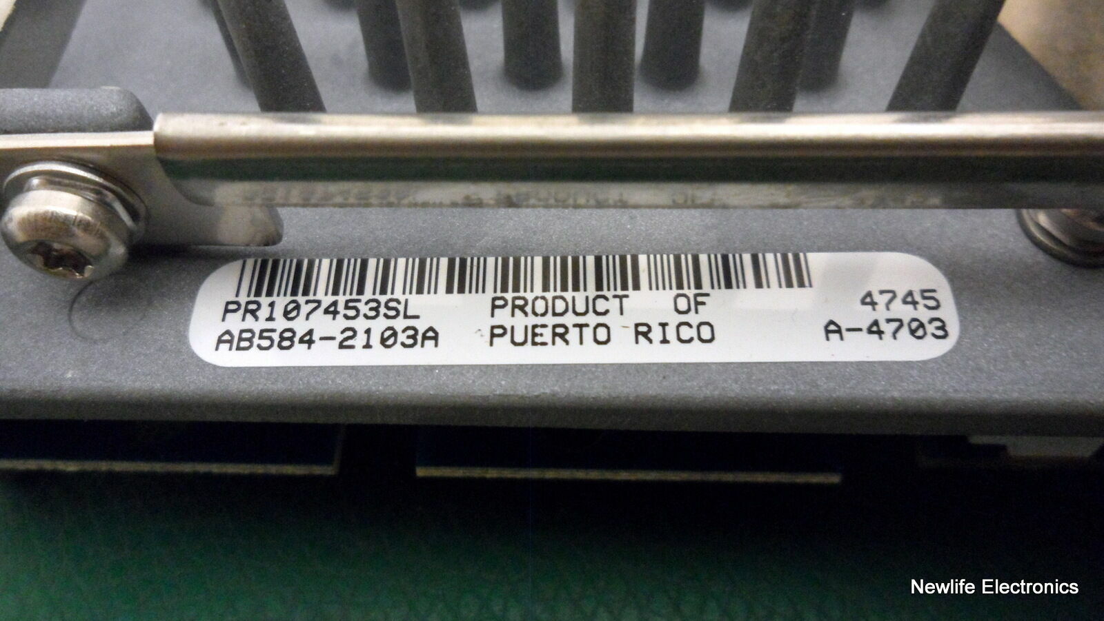 HP AB584-69001 Intel Itanium2 1.6Ghz CPU (18MB L3 Cache) AB584-2103A AB584A