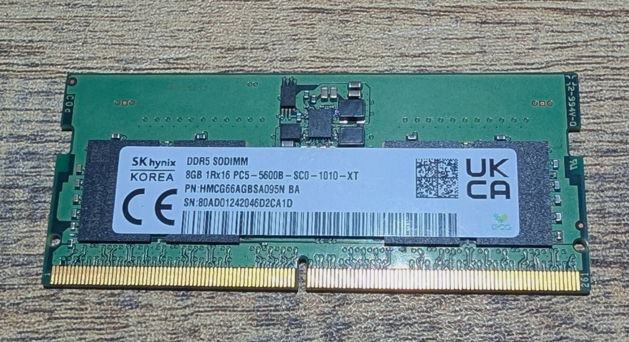 SK hynix 8GB DDR5 SODIMM PC5-5600B Laptop RAM (HMCG66AGBSA095N) 1Rx16 Memory