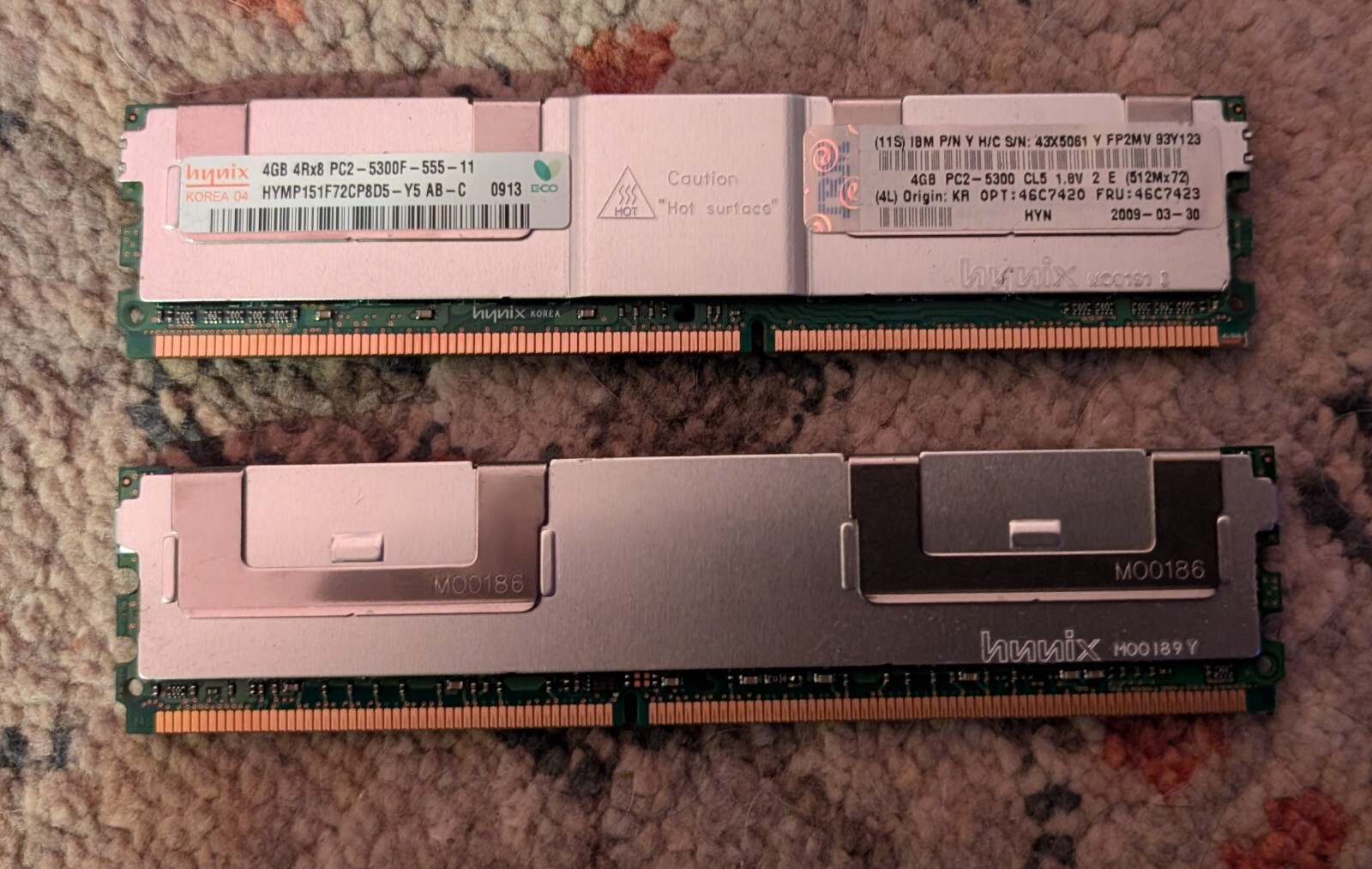 Hynix 4GB 4Rx8 PC2-5300F-555-11 DIMM 667 MHz HYMP151F72CP8D5 46C7423