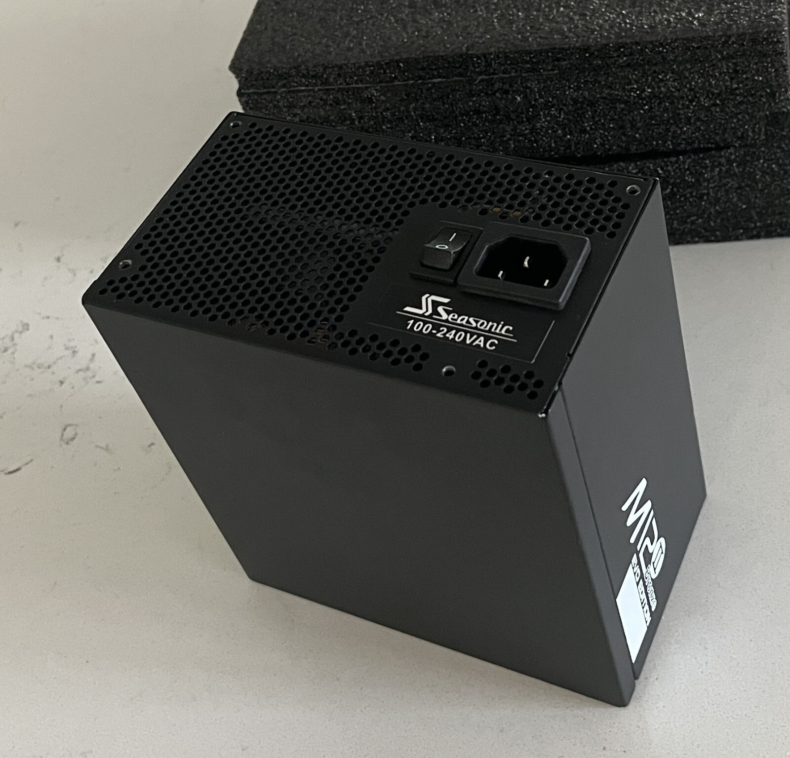 SeaSonic – Power Supply SS-520GM, 520W Active PFC ATX