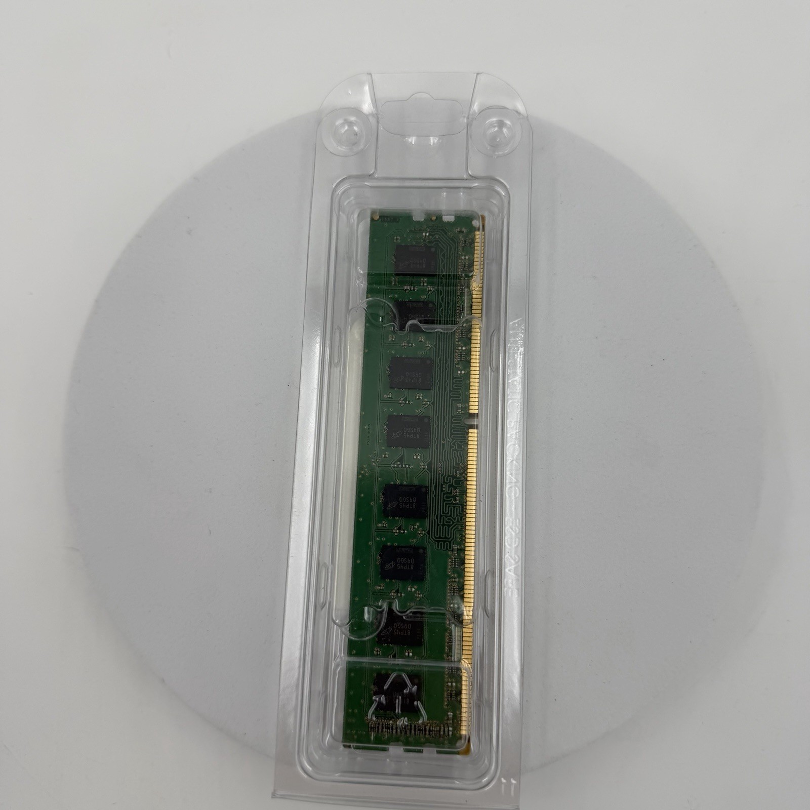 Crucial 8GB (1 Stick) PC3-12800 DDR3L 1600 UDIMM PC Memory CT102464BD160B