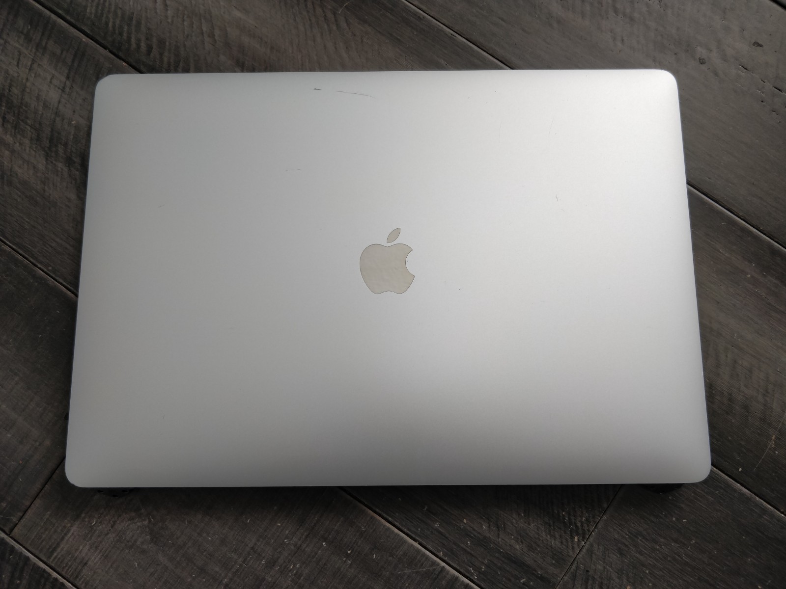 Genuine Apple Macbook Pro 15 inch, A1990, 2018-2019 LCD Screen Assembly, Silver