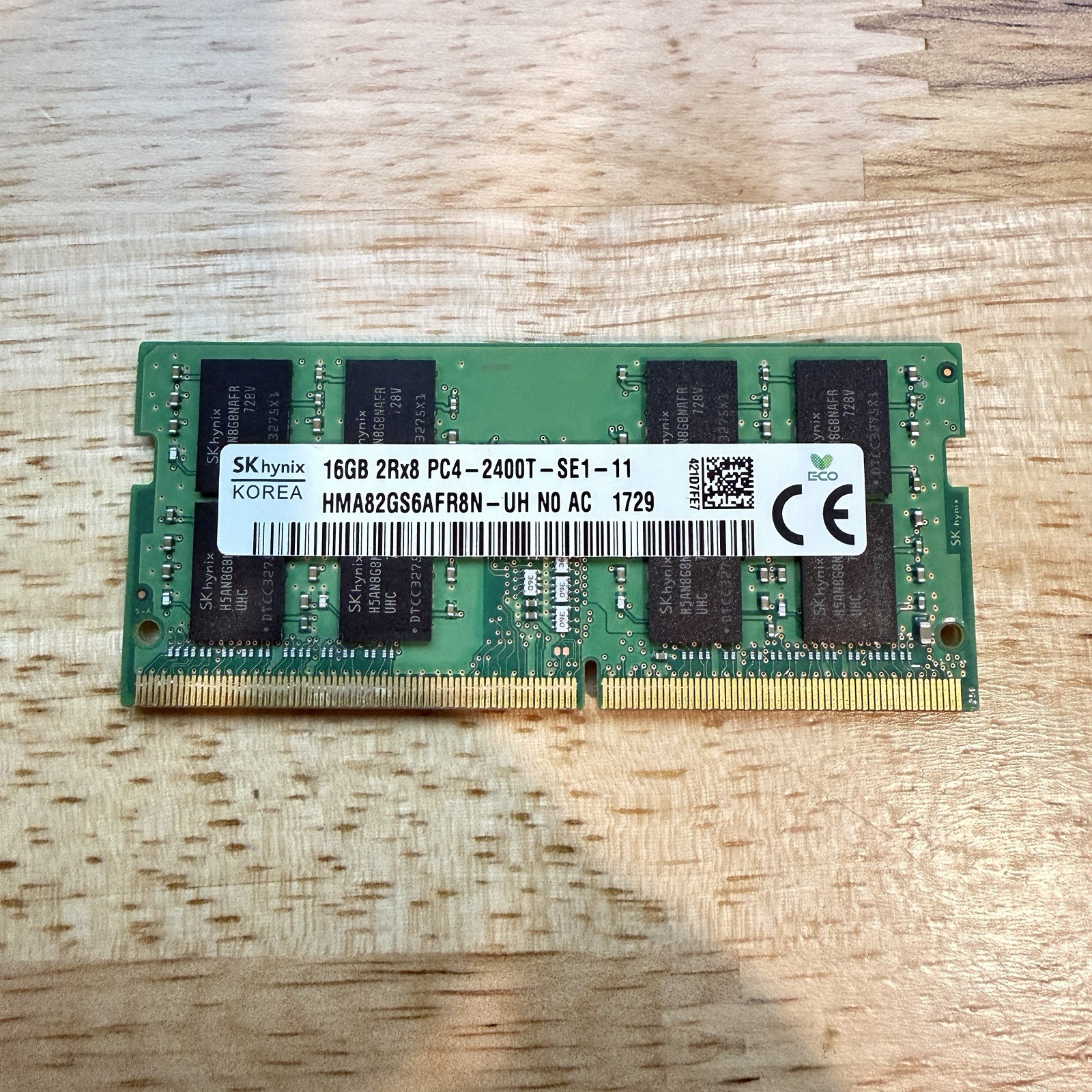 SK Hynix 16GB 2Rx8 DDR4‑2400T PC4‑2400T SODIMM RAM HMA82GS6AFR8N‑UH