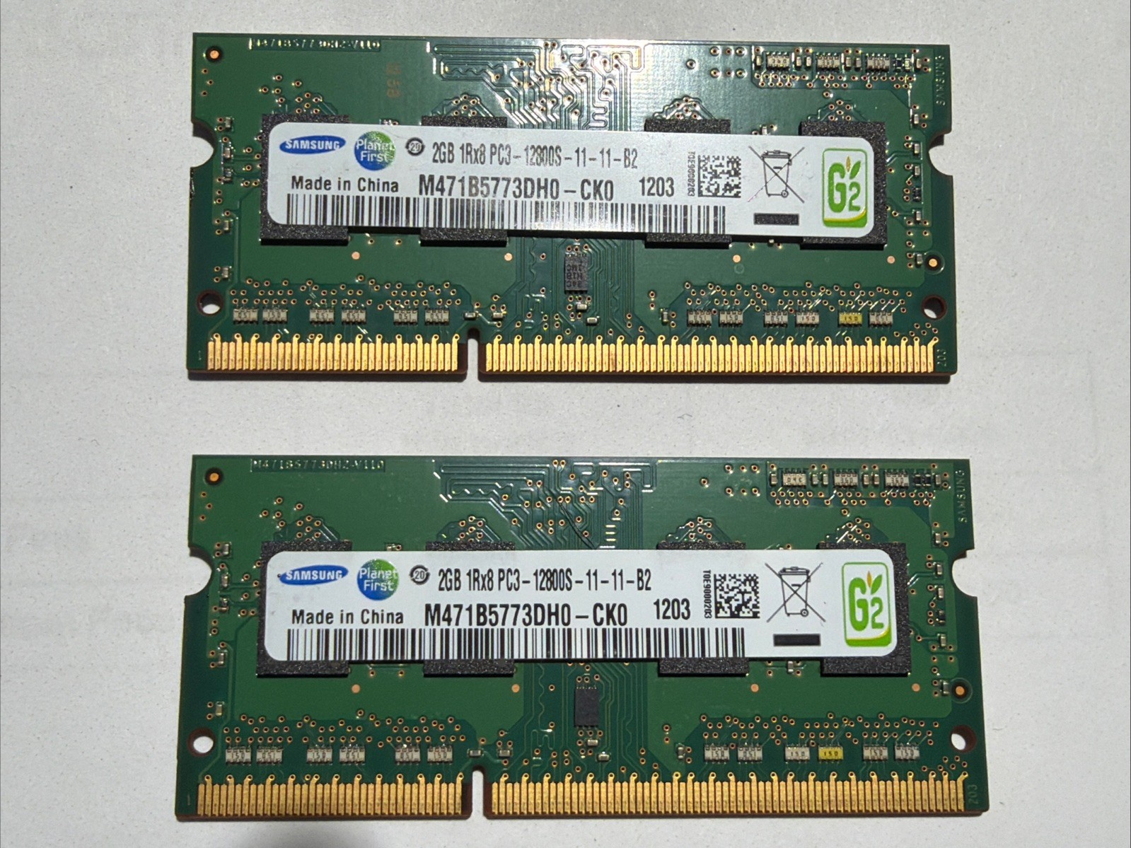Samsung 4GB (Set of 2 2GB) 1Rx8 PC3l-12800S RAM Memory M471B5773DH0-YK0
