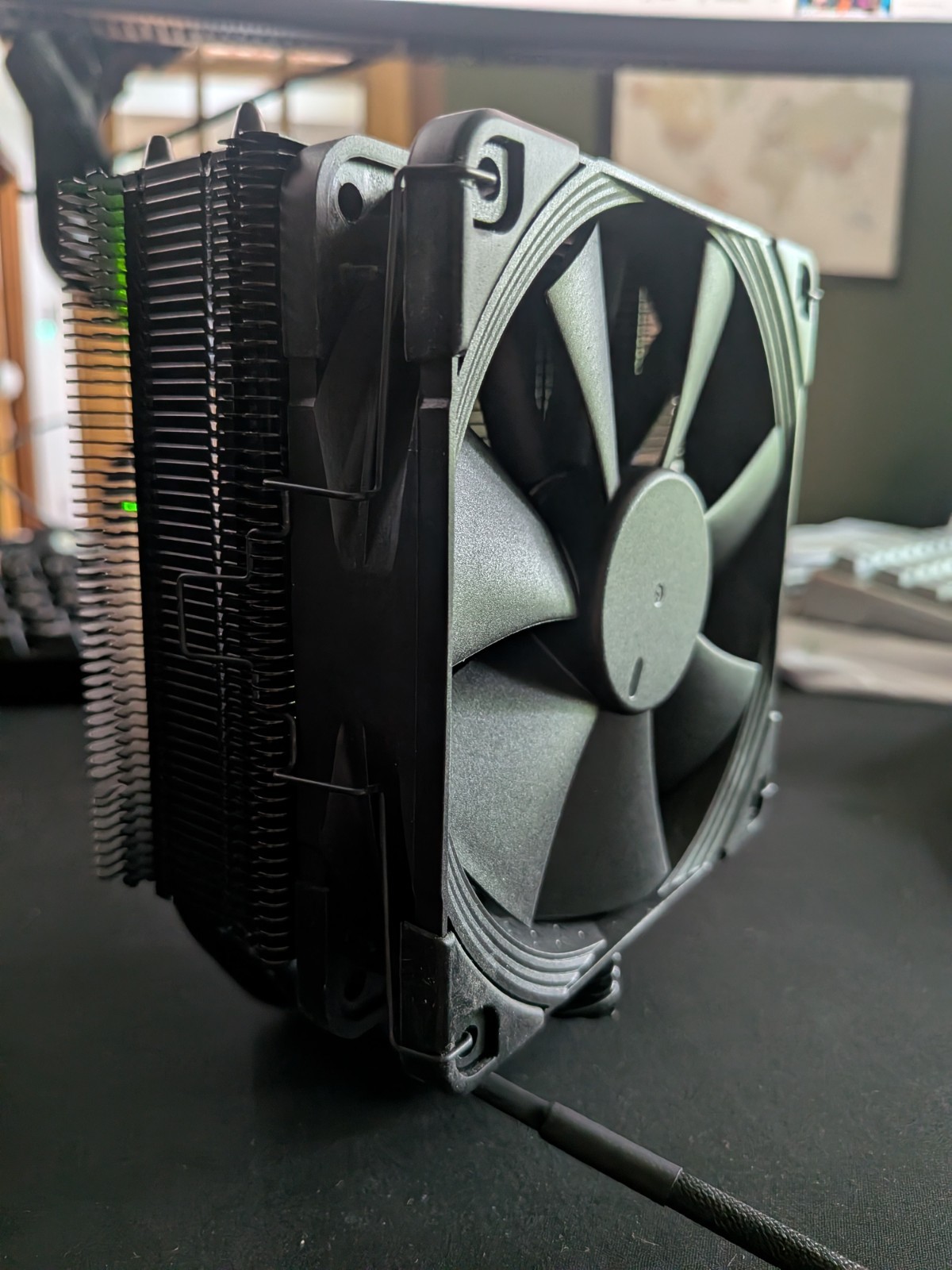NH-U12S chromax.Black, 120mm Single-Tower CPU Cooler (Black)