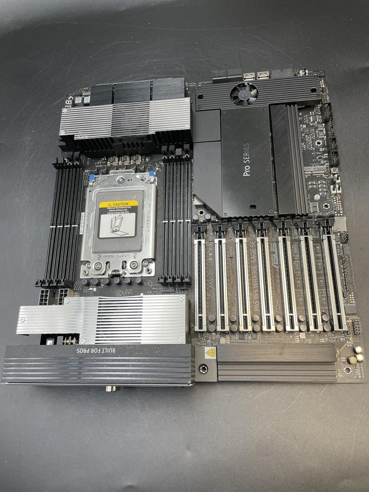 ASUS Pro WS WRX90E-SAGE SE EEB Workstation Motherboard sTR5 Socket PC1723348