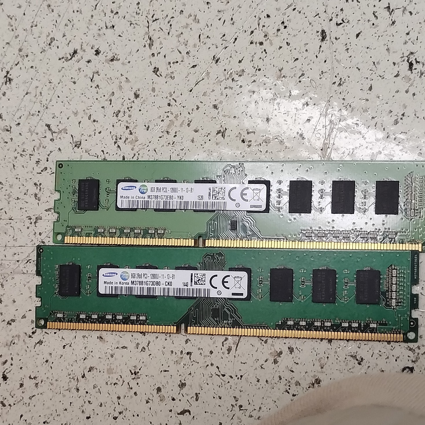 Samsung 16GB (2x8GB) DDR3 PC3-12800U 240-Pin DIMM RAM Unbuffered
