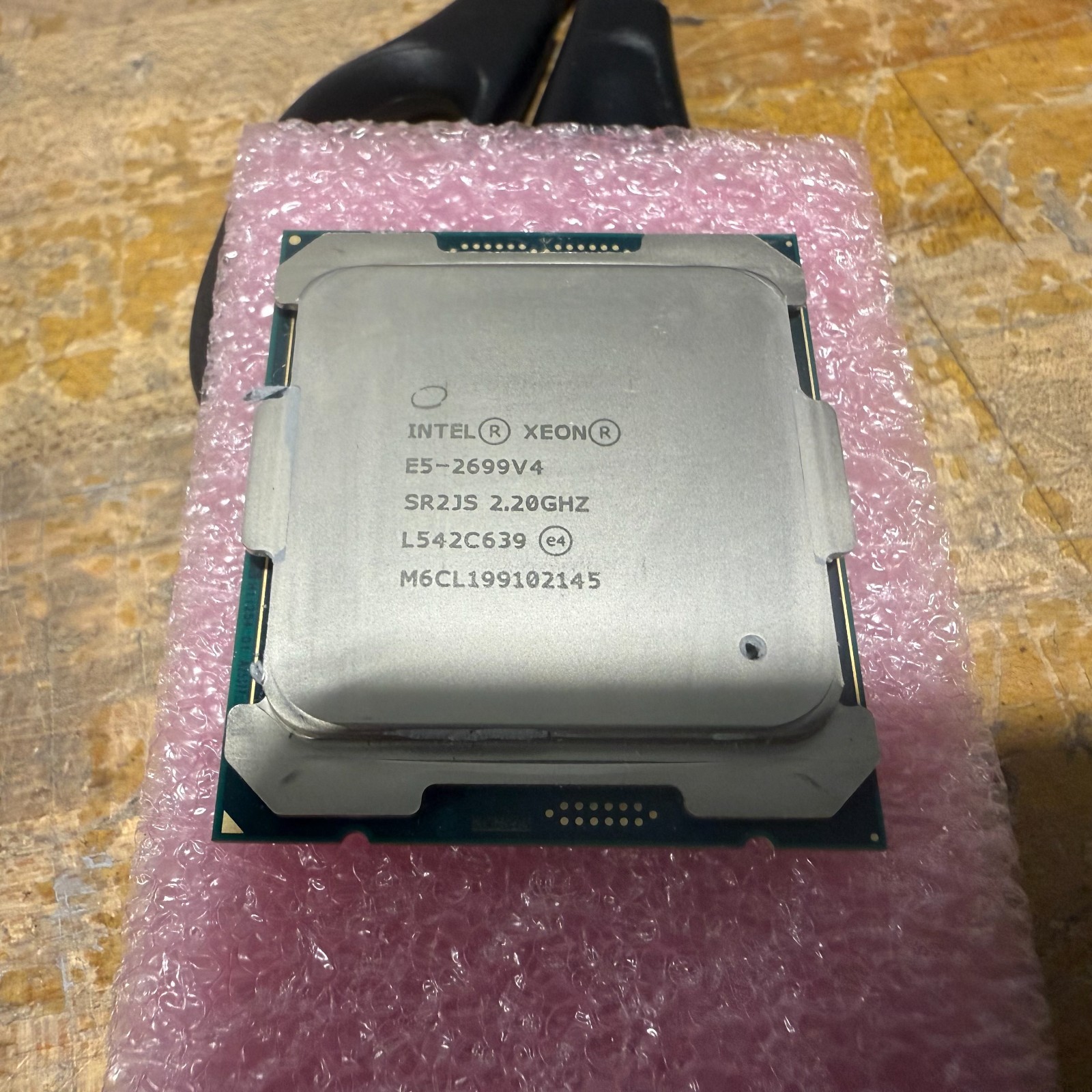 Intel Xeon E5-2699v4 2.2GHz (22 Cores) 9.6GT/s 55MB SR2JS LGA2011-3