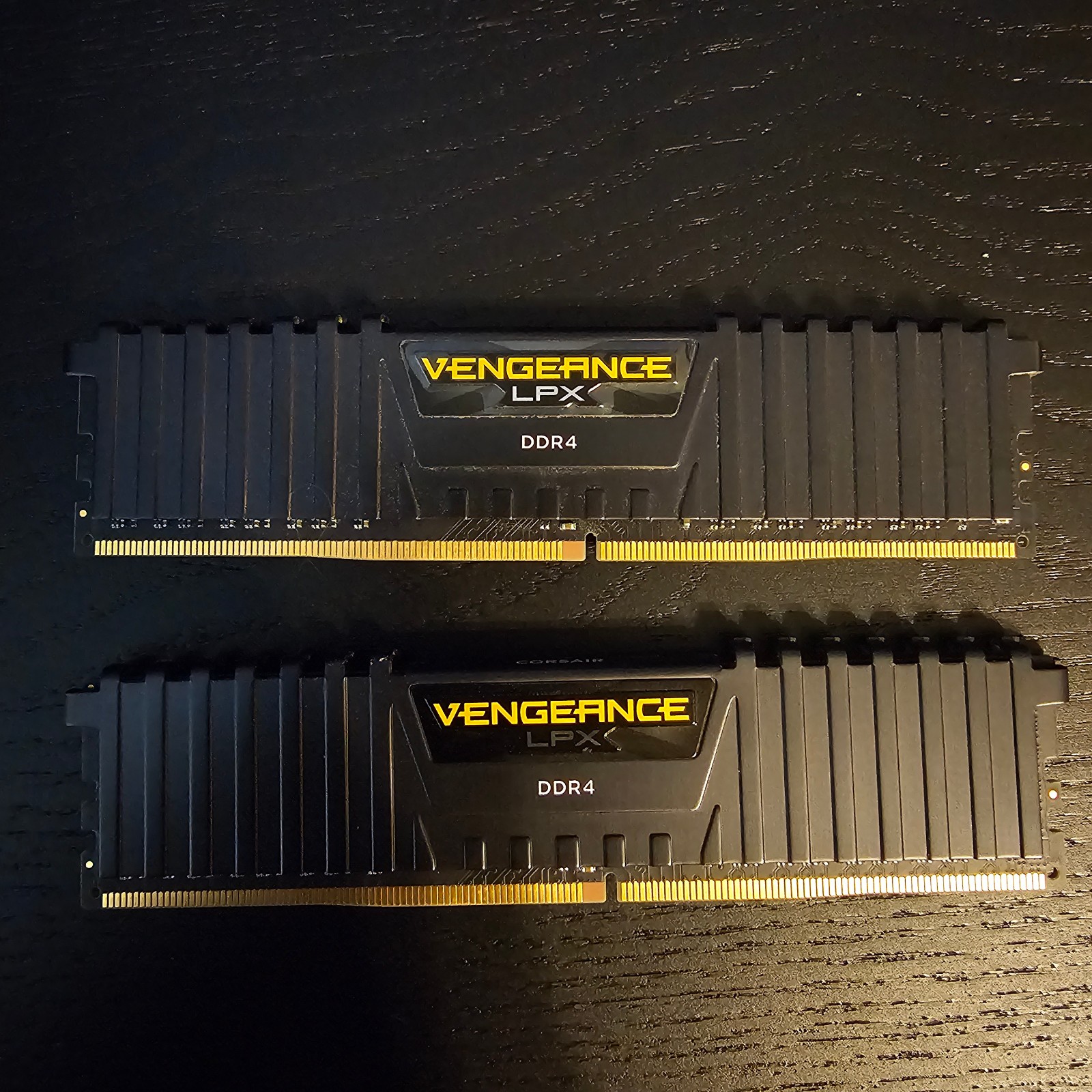 Corsair Vengeance LPX DIMM 16GB Kit DDR4-2400 2x8GB 2 sticks