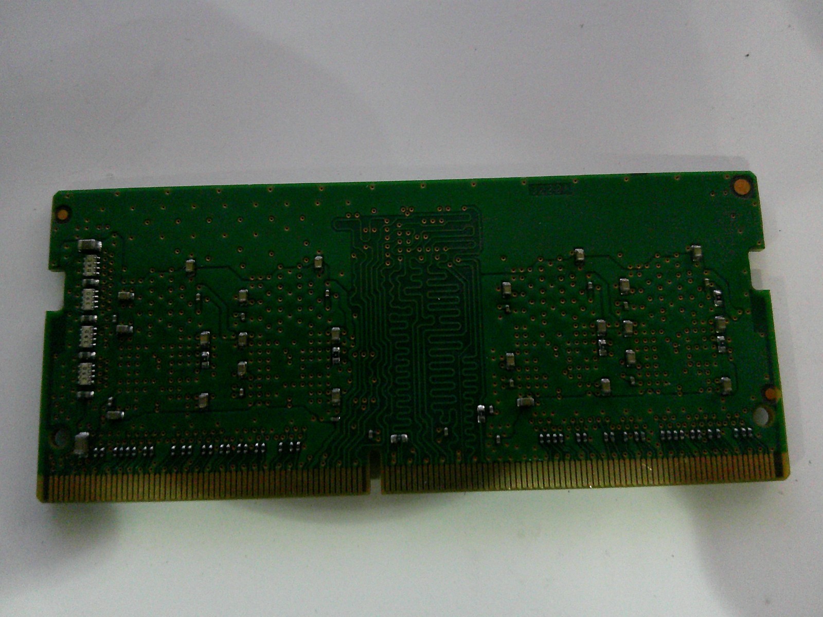 Micron 8GB DDR4 laptop memory module (RAM),MTA4ATF1G64HZ-3G2E2.