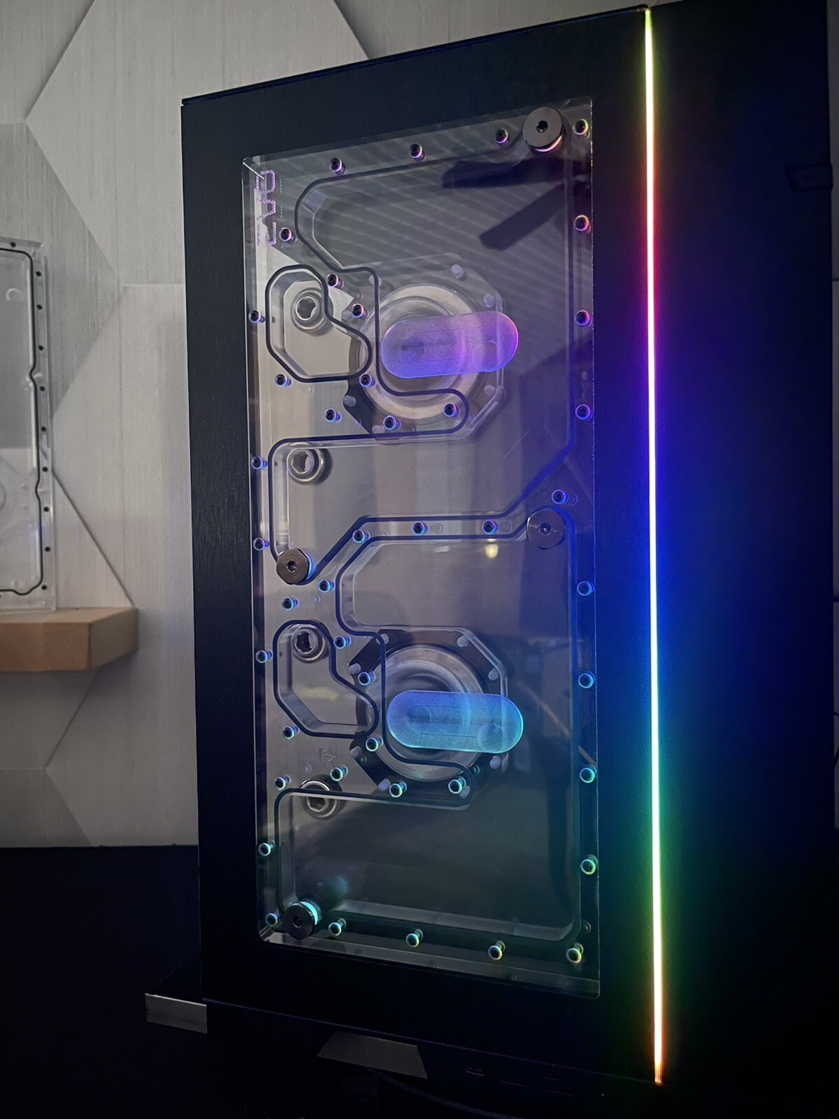 EVO D – Front Panel Acrylic Water Cooling Distro Reservoir for D5 pumps 011-Evo
