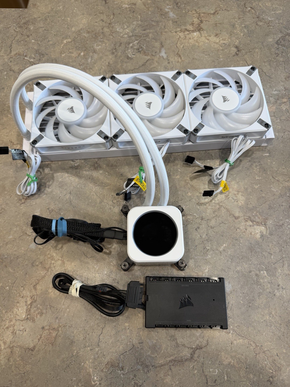 Corsair iCUE H150i Elite LCD XT White CPU Cooler