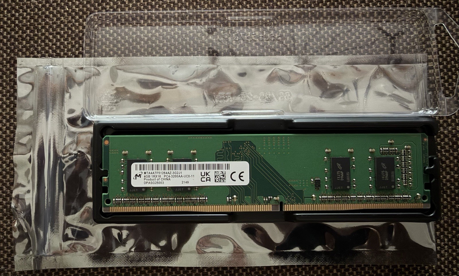 MICRON DESKTOP RAM 4 GB DDR4-3200 PC4-25600 1RX16 PC4-3200AA-UC0-11 APPLE MAC PC