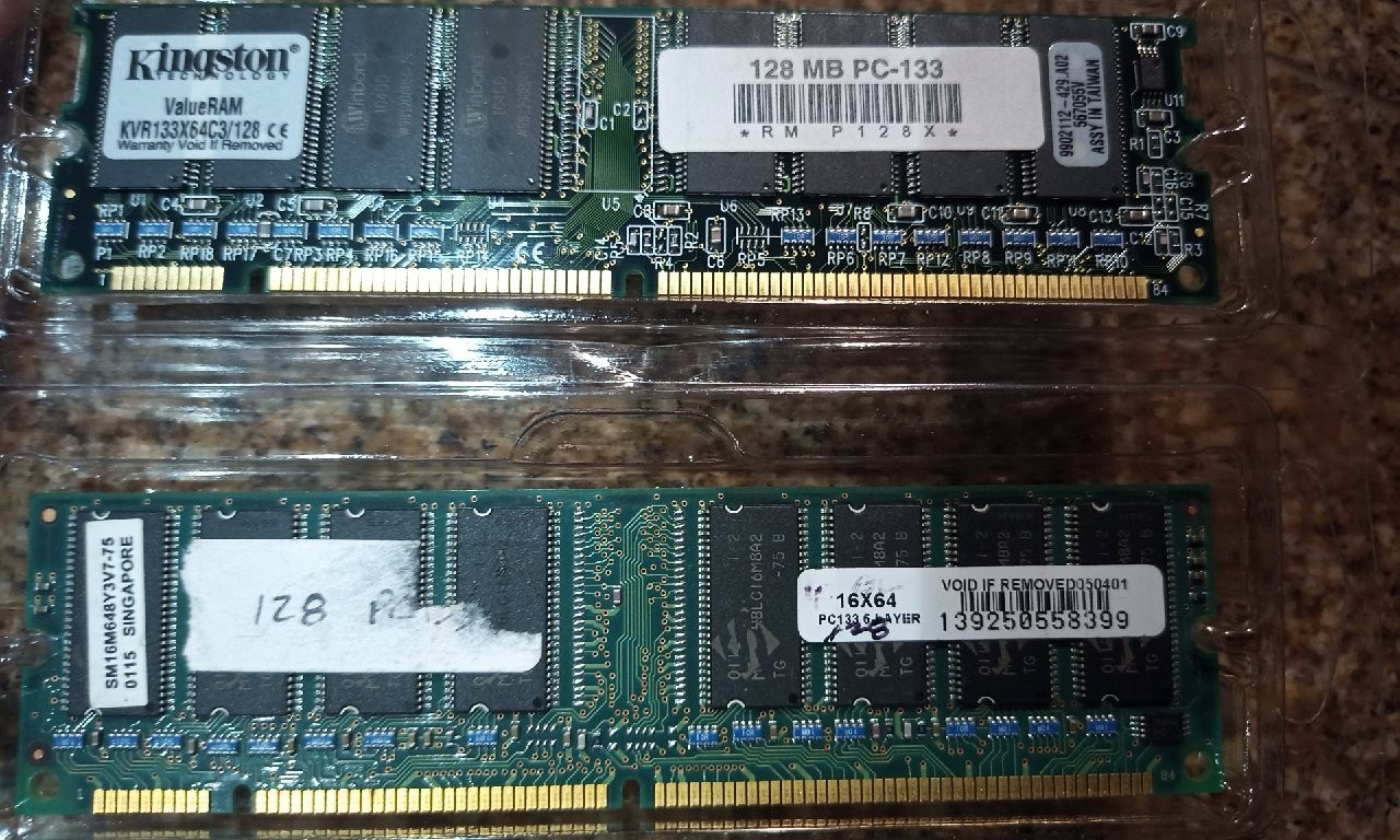 2- 128MB (256MB Total) Kingston/Spectek PC-133 DIMM Memory (KVR133X64C3/128)