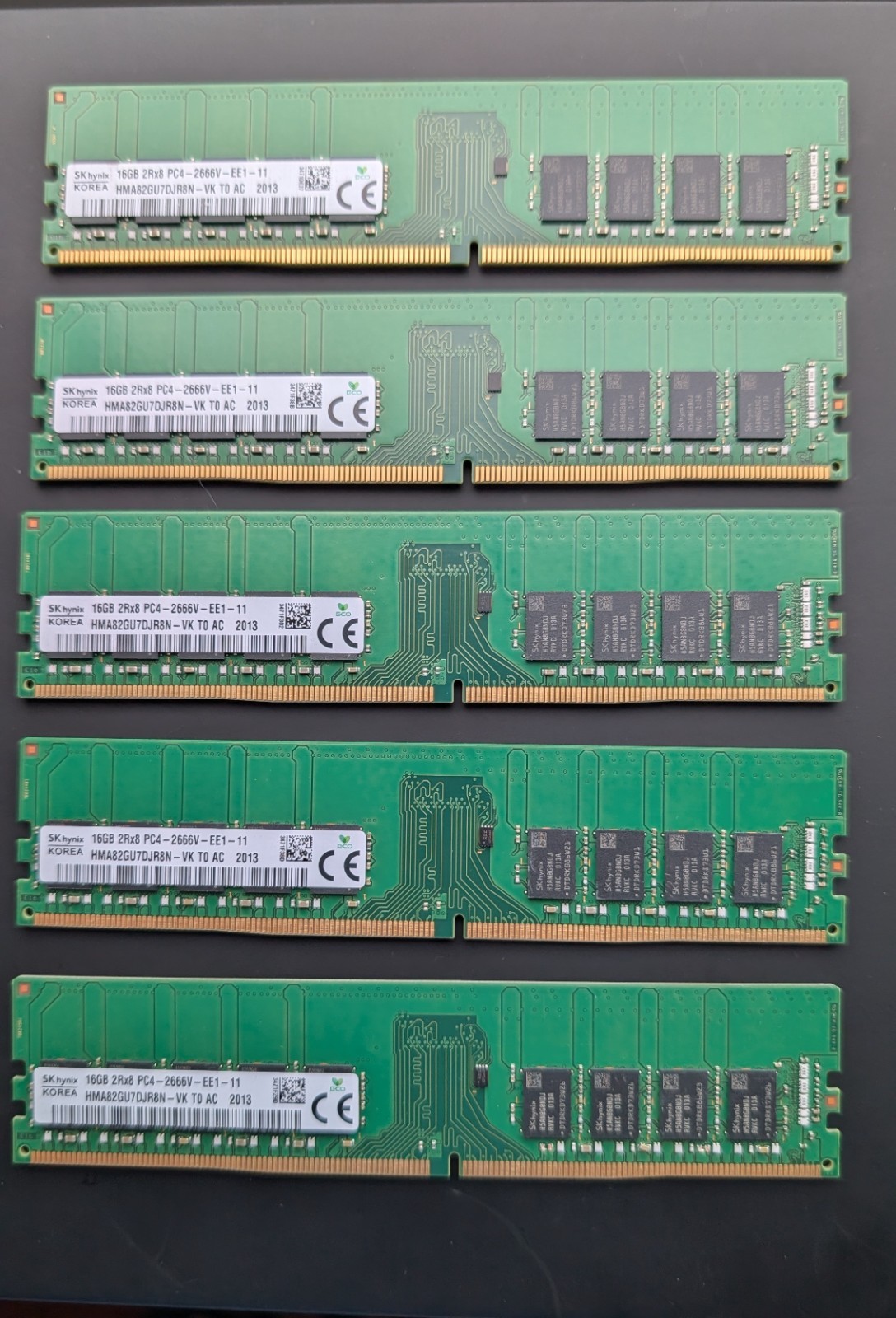 SK Hynix 16GB ECC UDIMM RAM DDR4 2666MHz 2Rx8 PC4-2666V-EE1-11 HMA82GU7CJR8N-VK