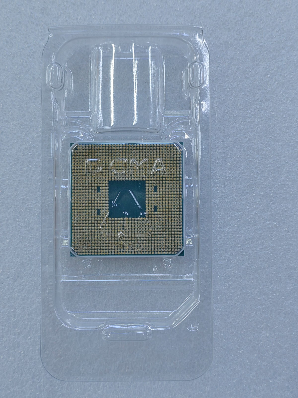 AMD Ryzen 5 Pro 2400G Desktop CPU APU Processor Socket AM4 for ECC RAM