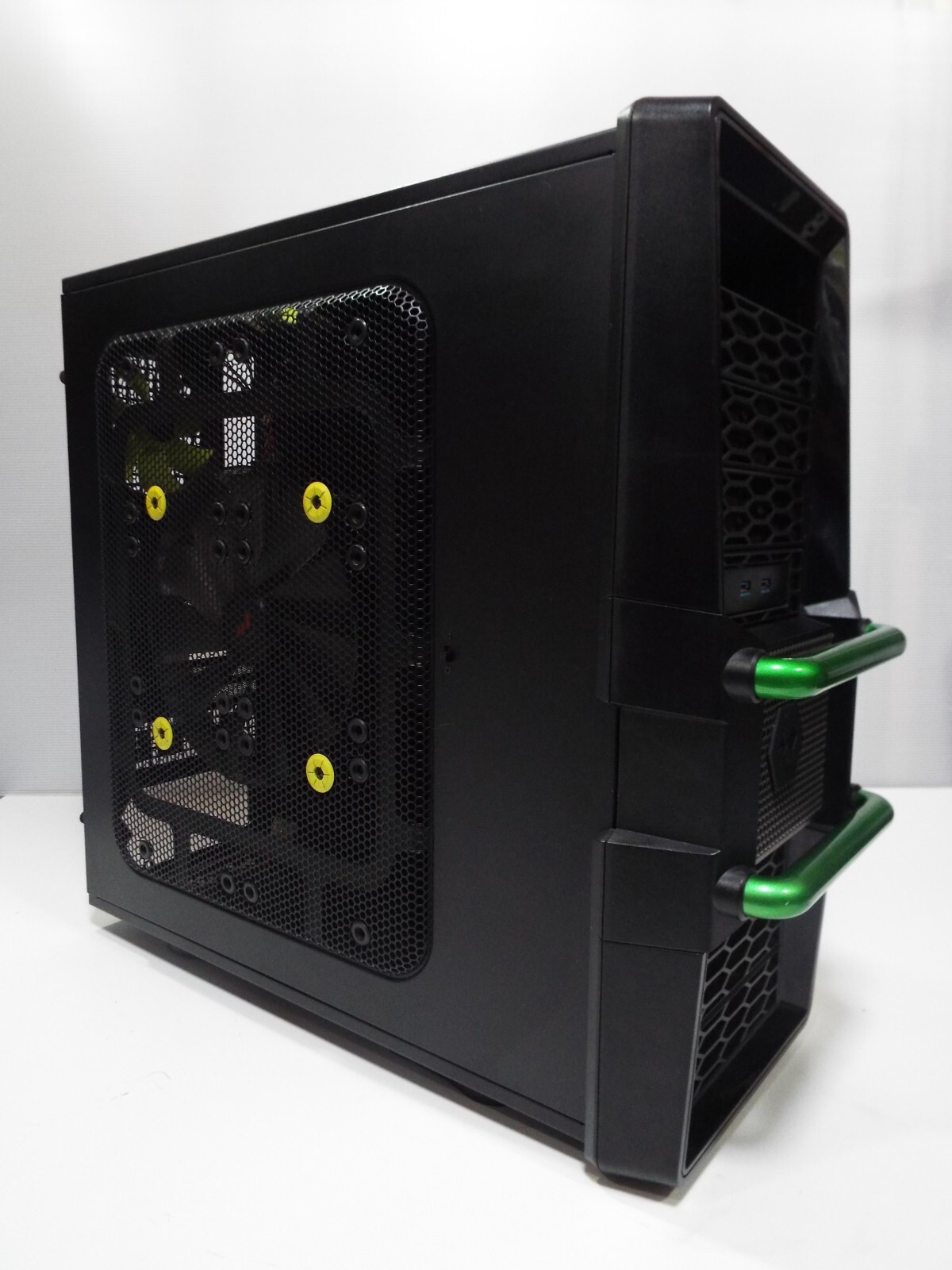 IN WIN Maelstrom Full Tower Case PC Chassis with 22cm big LED, 2x12cm Fan