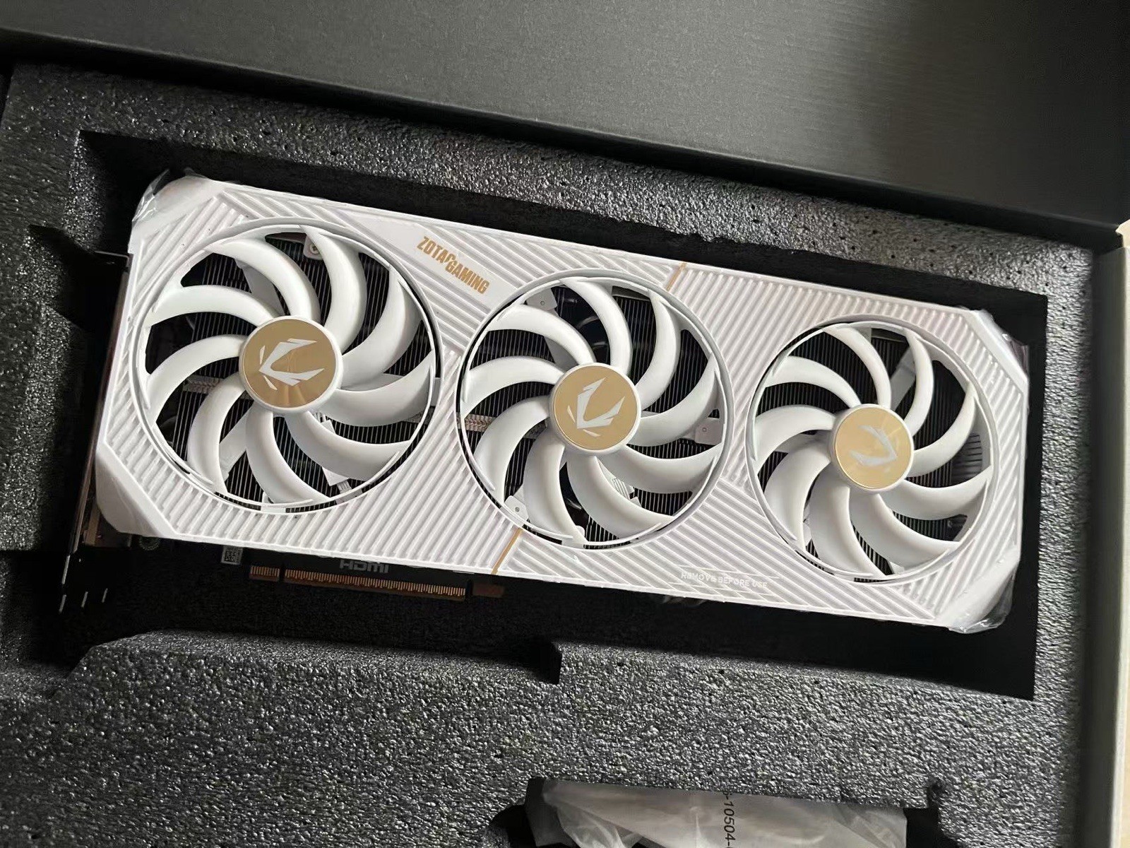 Zotac RTX 5090 Solid White GPU No Core & VRAM, for parts (US Stock)