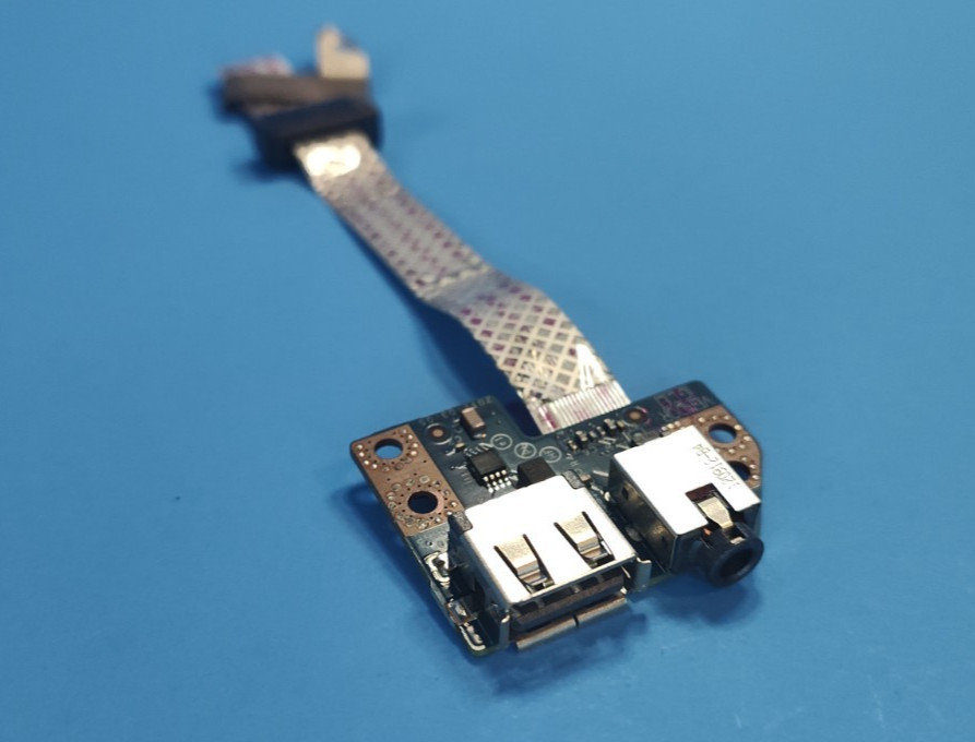 Dell Latitude E5530 Laptop USB 2.0 Port Audio Jack Board w/Ribbon Cable 8DVRJ