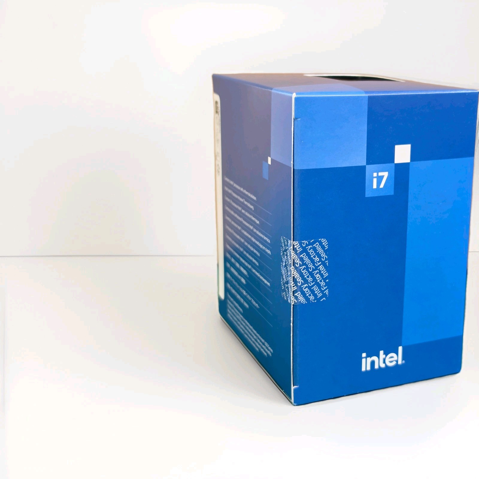 Intel i7-12700 BX8071512700 Desktop Processor 12 core 2.1GHz new in box