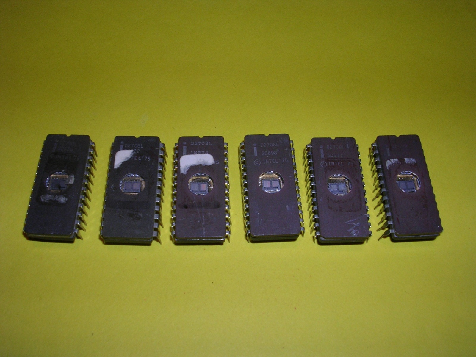 Six (6) Intel D2708L (2708, C2708, D2708) 8192-Bit (1024 x 8) EPROM Chips