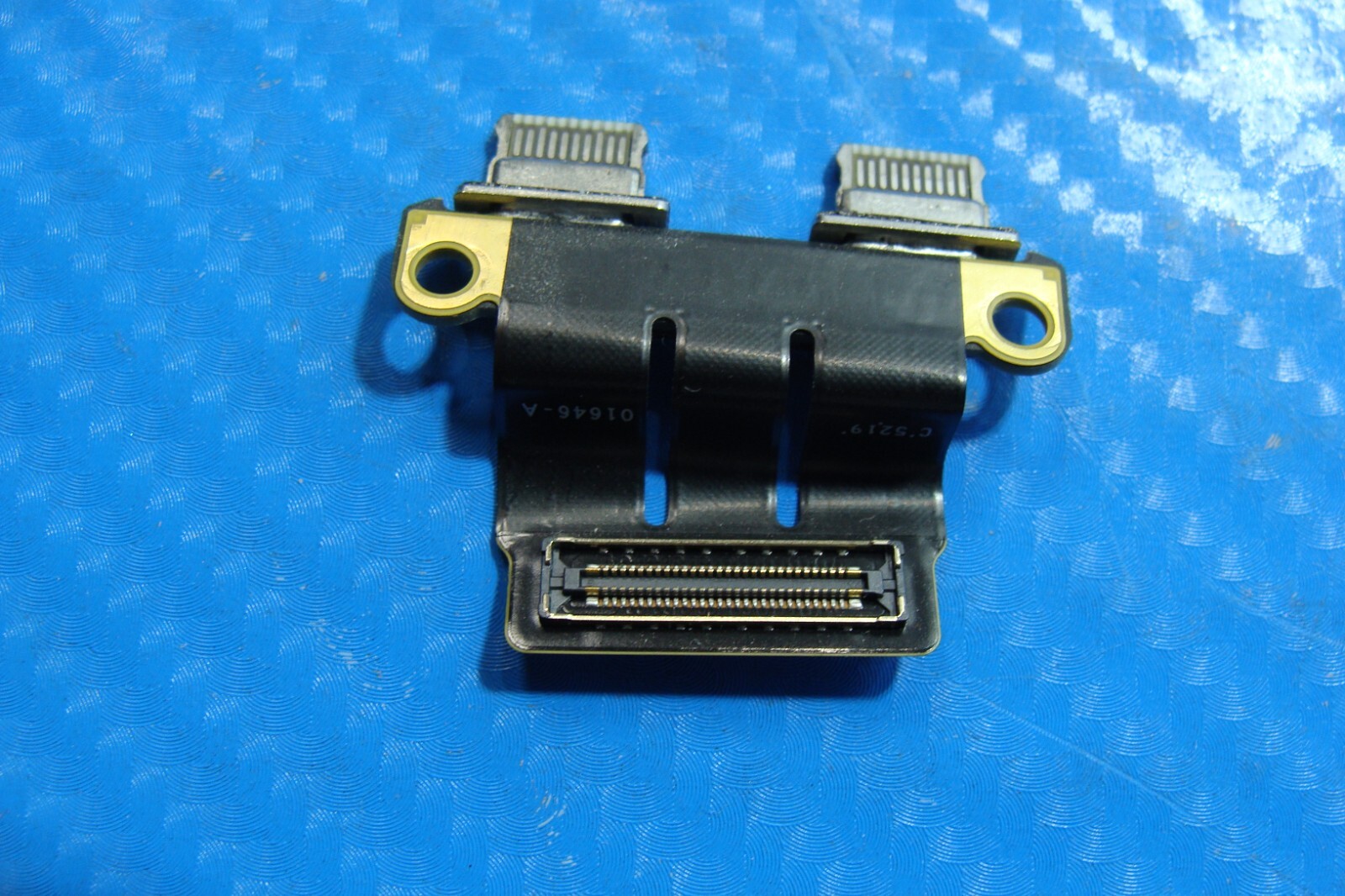 MacBook Pro 16″ A2141 Late 2019 MVVJ2LL/A MVVK2LL/A Genuine I/O Board 923-03934