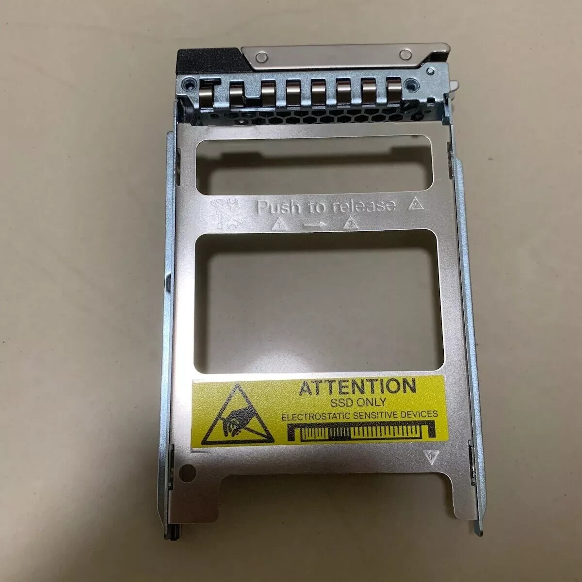 Dell MKC9M 0MKC9M 2.5″ SFF Caddy Tray SSD HDD NVMe PowerEdge 14G 15G 16G R740