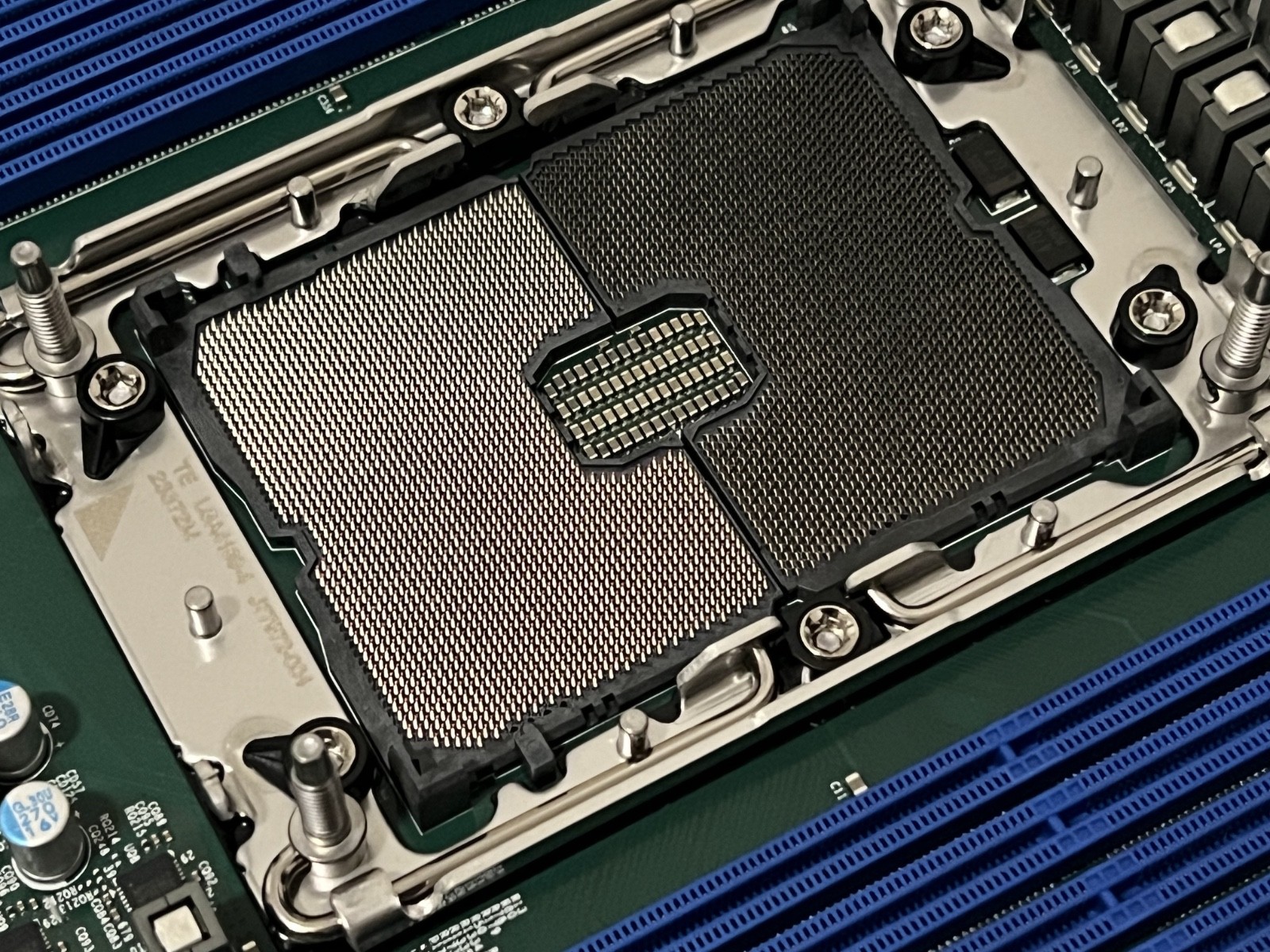 Supermicro X12SPL-F | C621A | LGA4189 ATX Server Motherboard + I/O & Heatsink