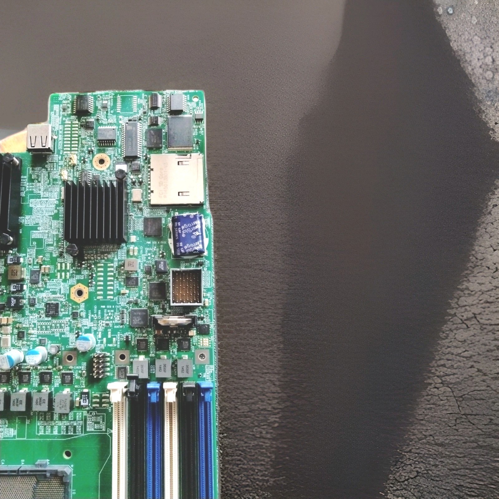 Cisco UCS B200 M3 blade server motherboard 73-14689-10 (Revision A0+).