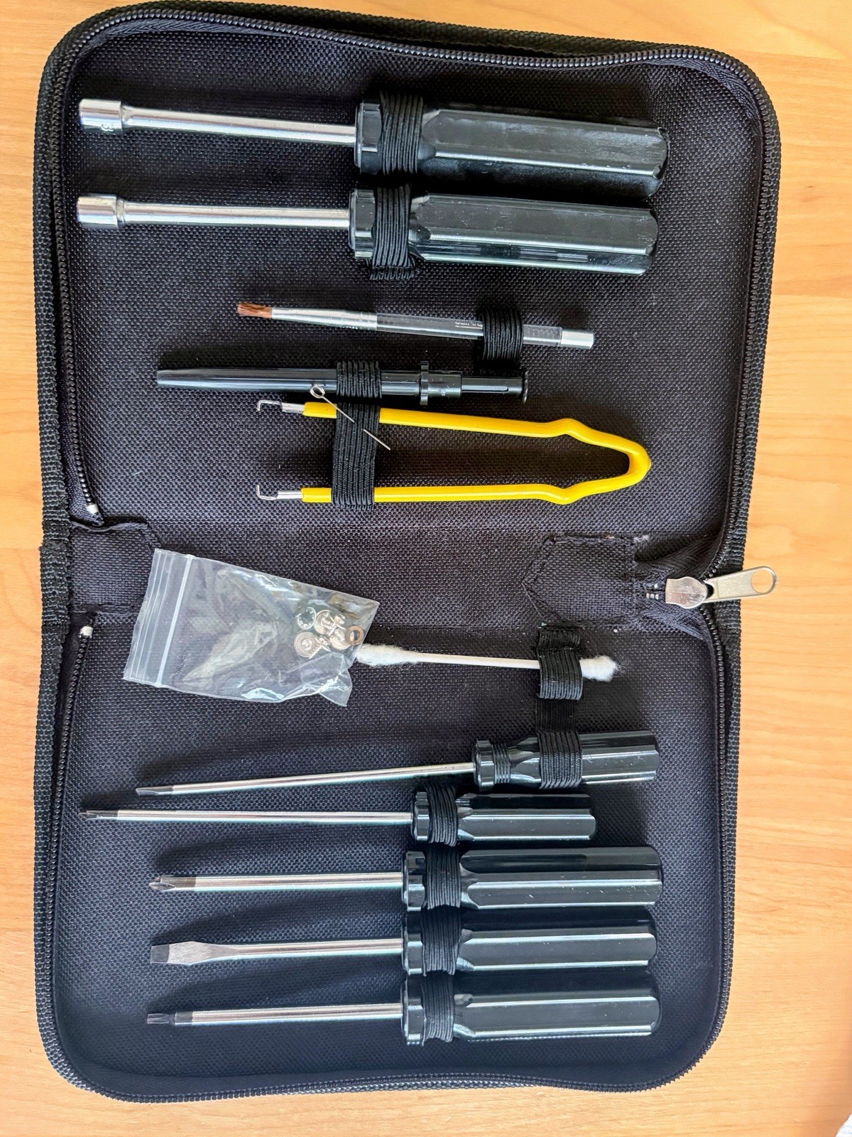 Belkin 10 Piece Standard Personal Computer Tool Kit with Carrying Case. Ex Cond.