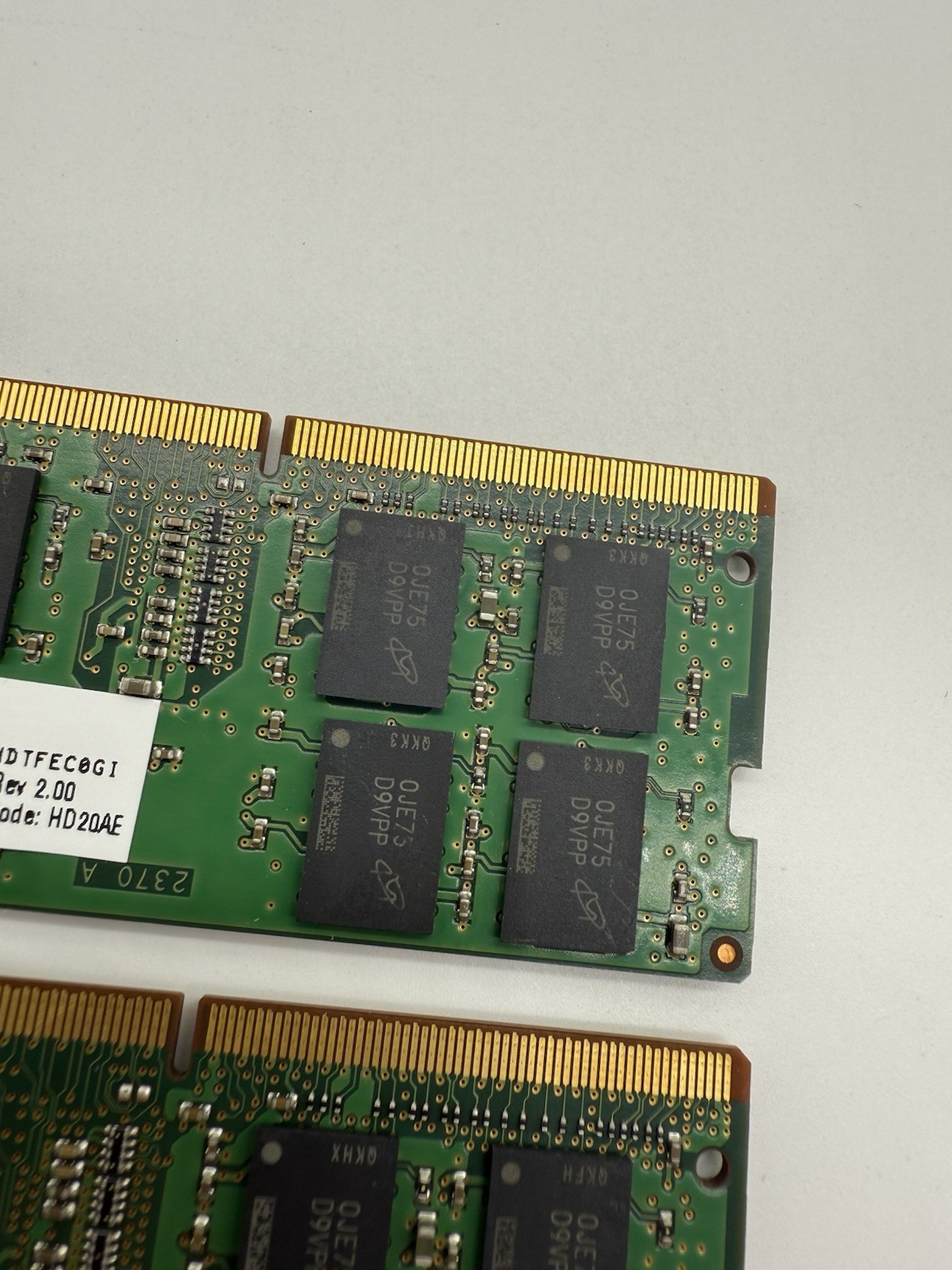 32GB (2x16GB) Micron DDR4-2666 SODIMM 2Rx8 PC4-21300 Laptop RAM Memory Kit